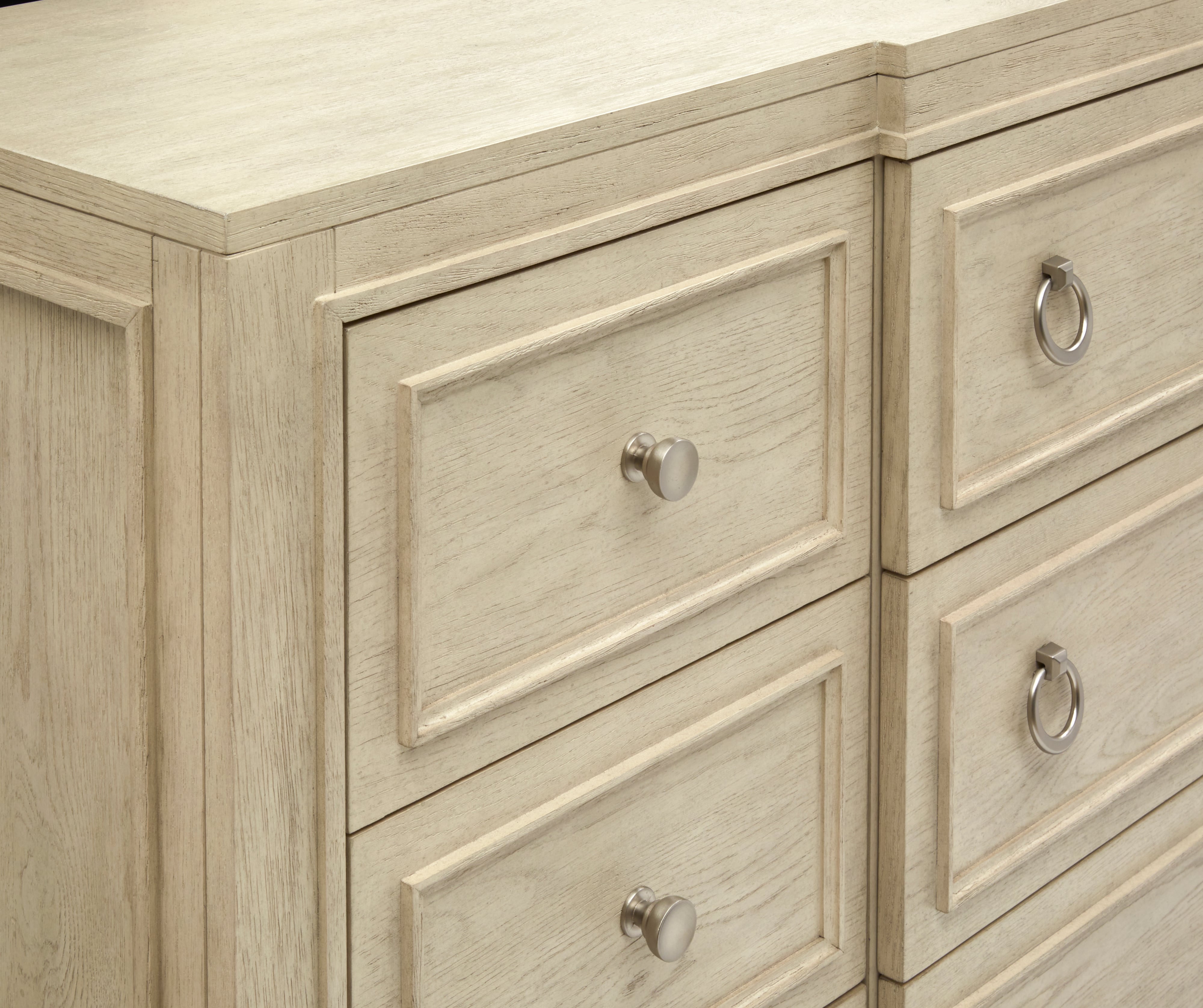 Magnussen Home Sheridan 9-Drawer Dresser