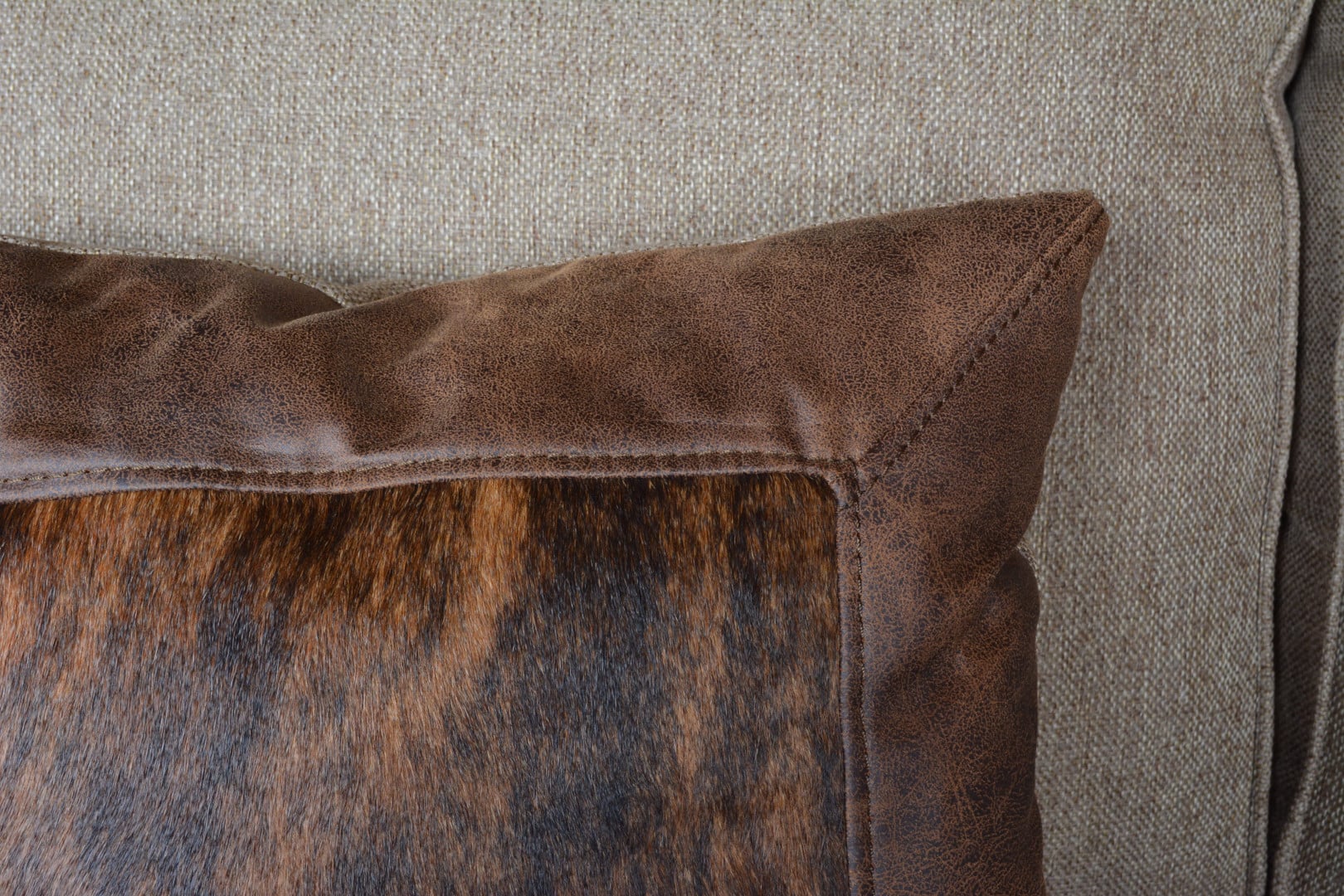 Horizon Home Horizon Home 3-Seat Sofa