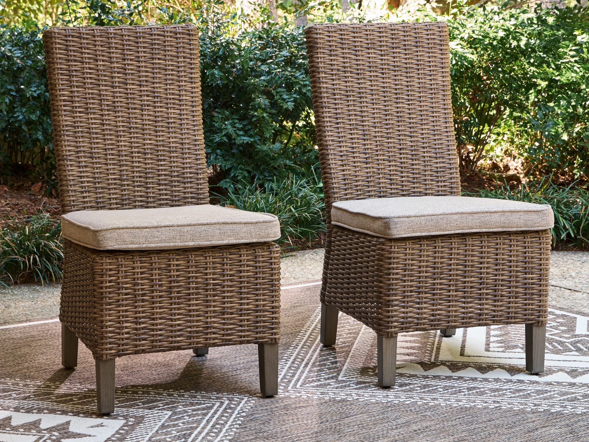 Side Chair With Cushion (Set Of 2)
