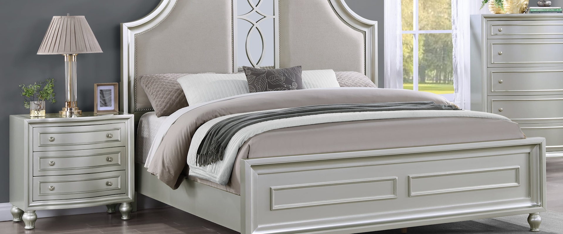 Traditional 4-Piece Bedroom Set