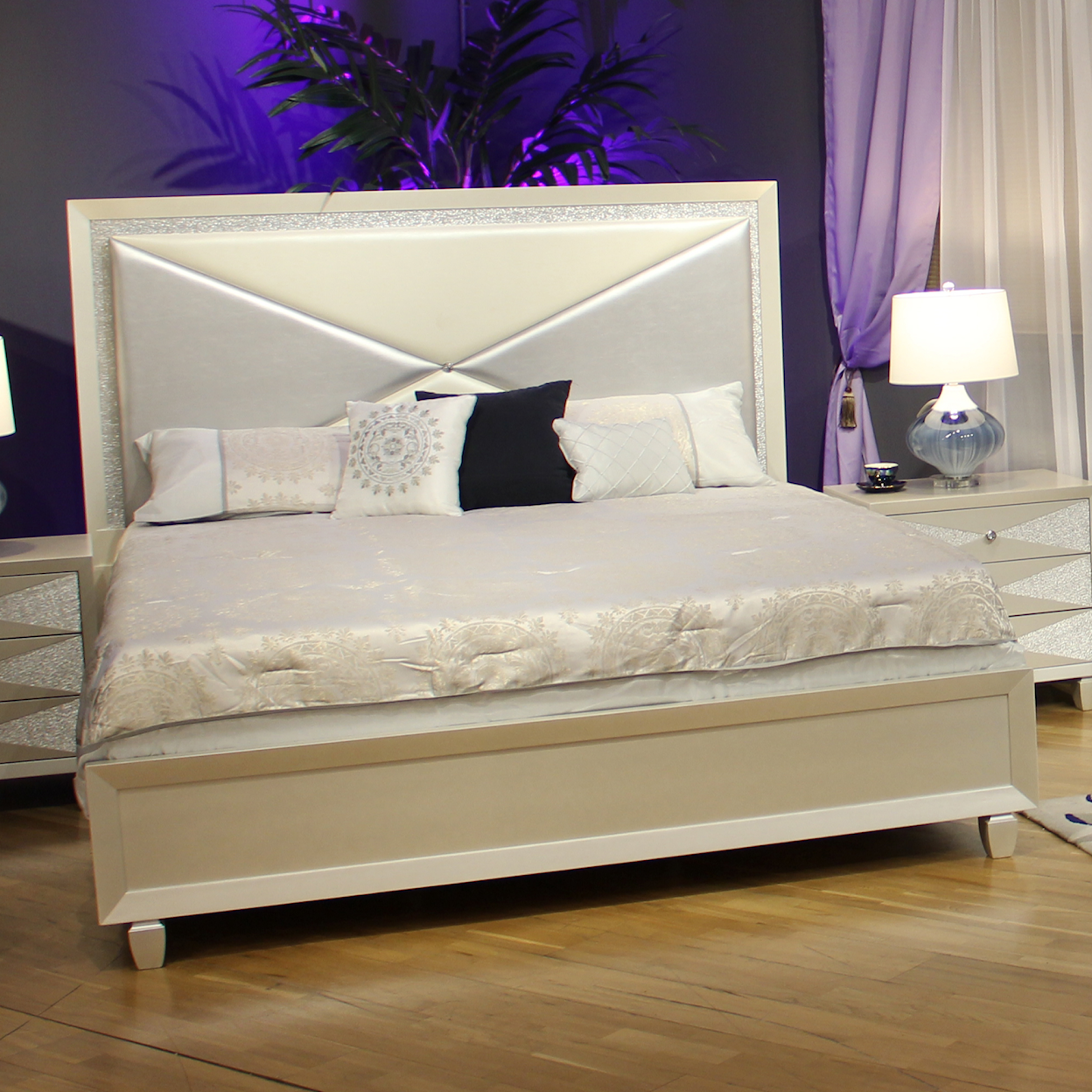 New Classic Harlequin California King Bed