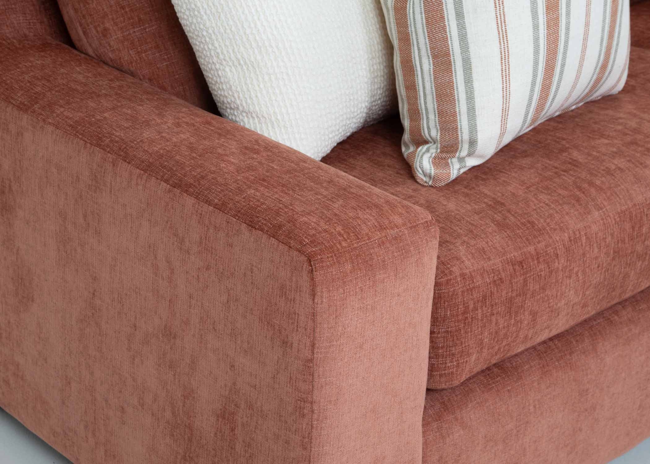 Franklin 814 Dahlia Sofa