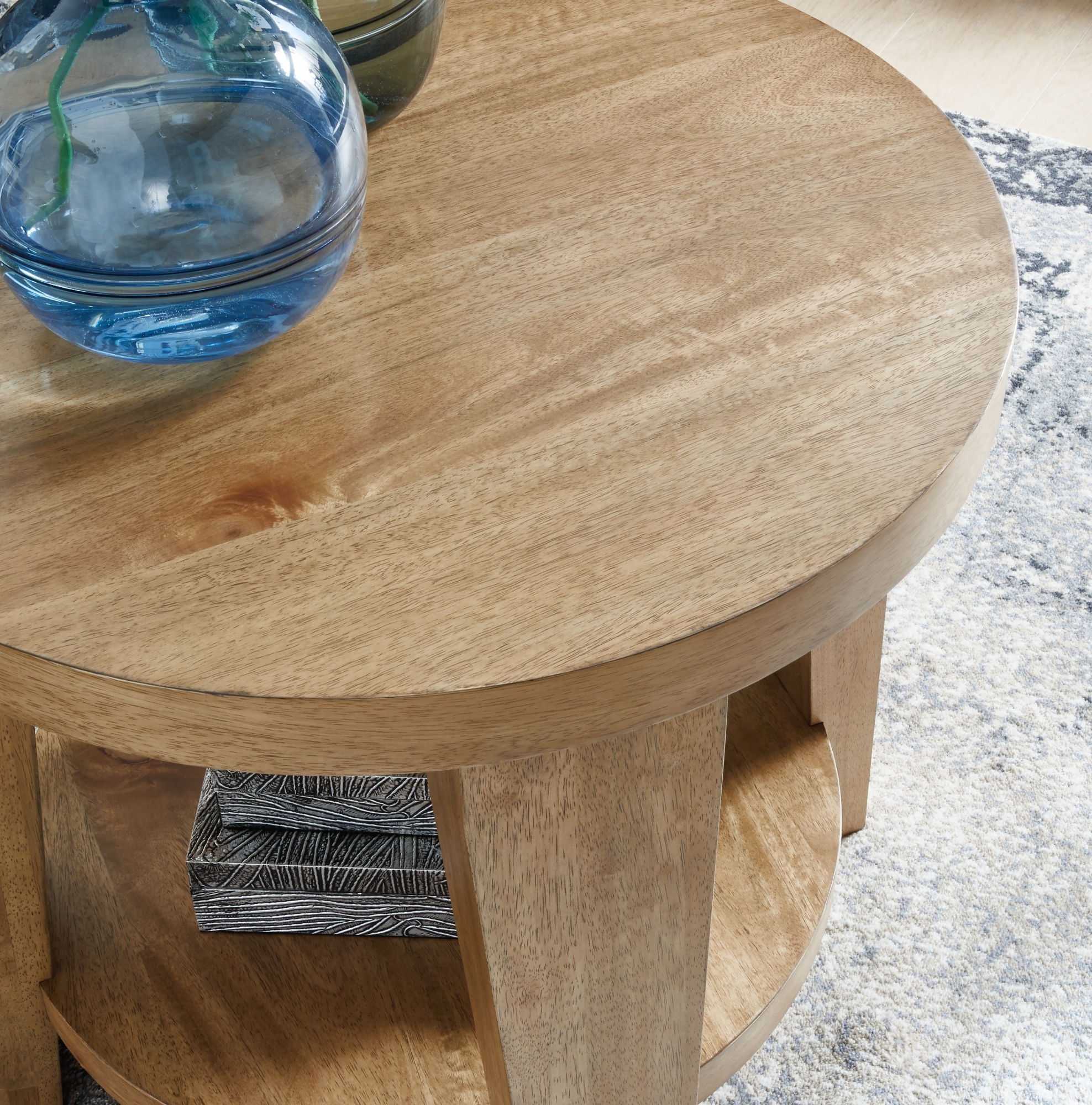 Signature Design by Ashley Kristiland Round End Table