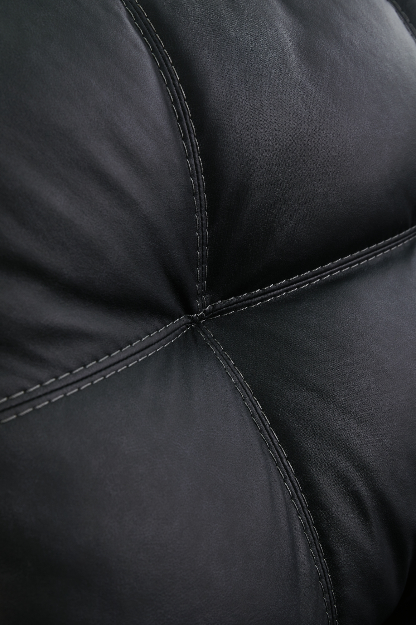 Benchcraft Barlin Mills 2-Piece Sectional With Chaise