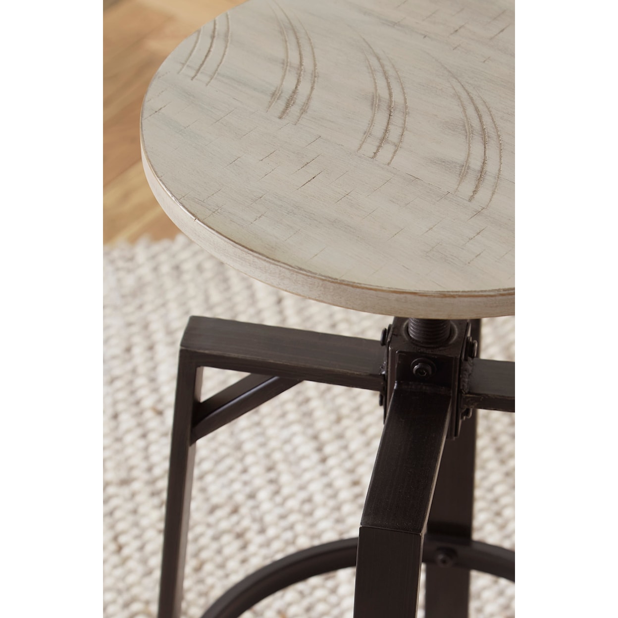 Signature Design by Ashley Furniture Karisslyn Counter Height Stool