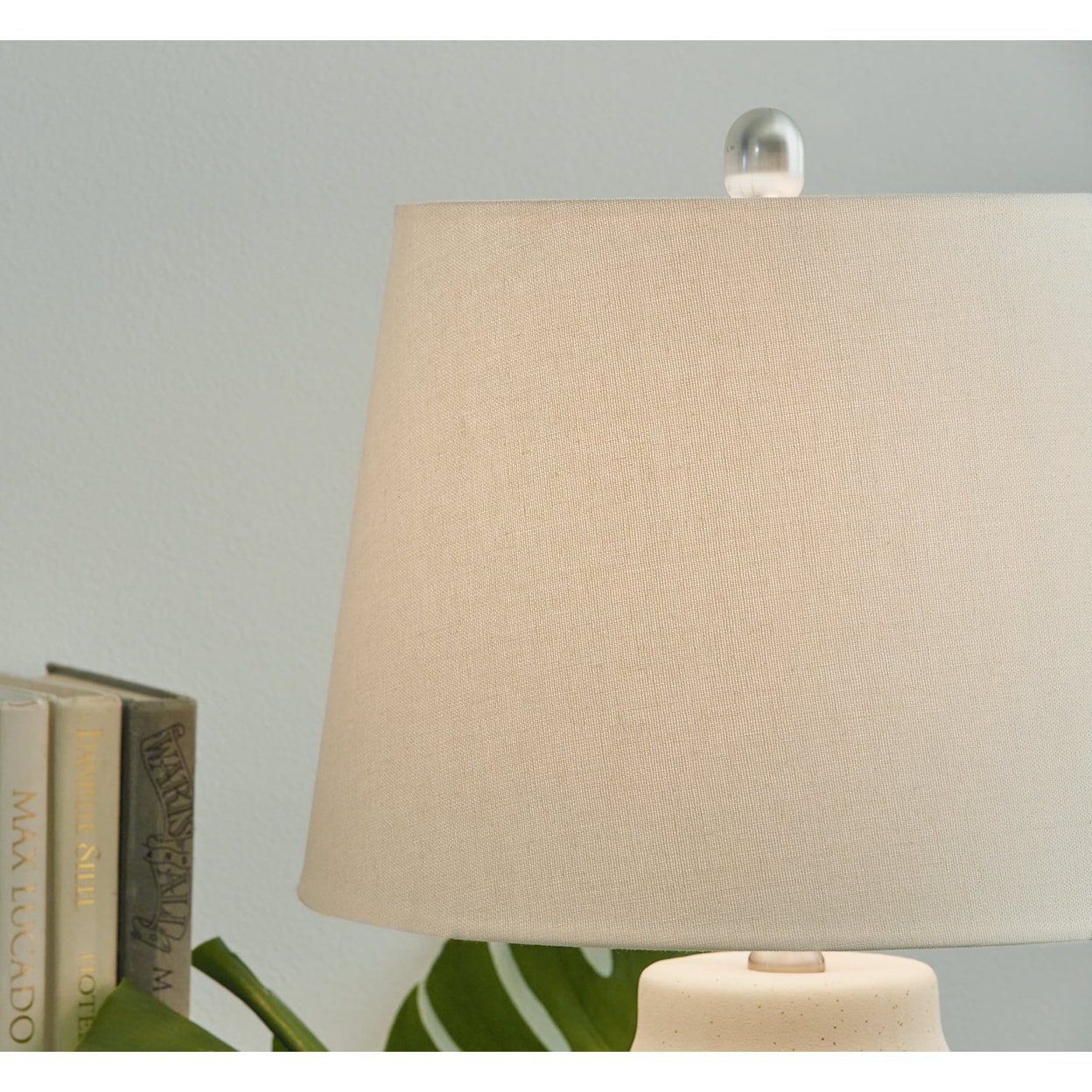 Benchcraft Afener Ceramic Table Lamp (Set of 2)