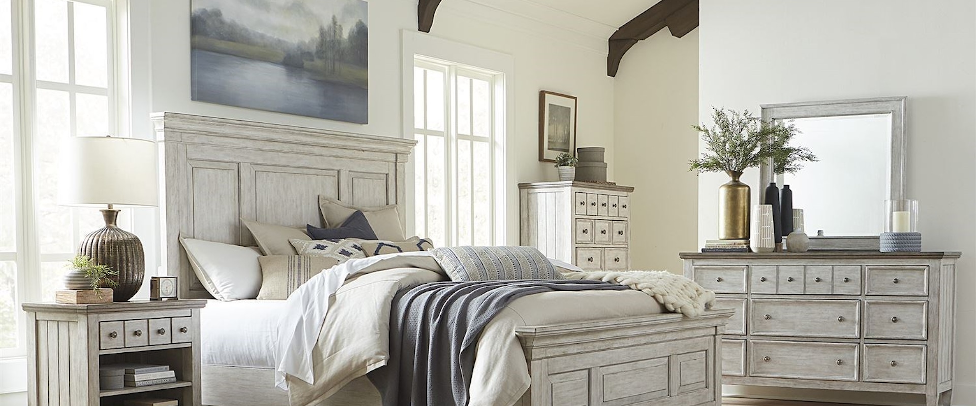 Farmhouse 5-Piece Queen Panel Bedroom Group with Charging Station