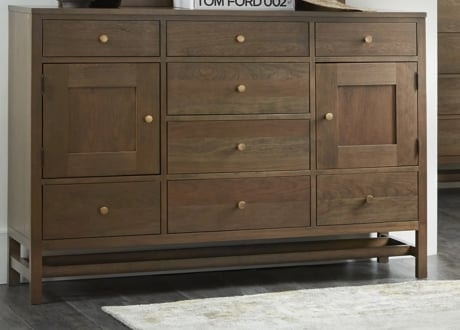 Contemporary Tripple Dresser with 8 Drawers