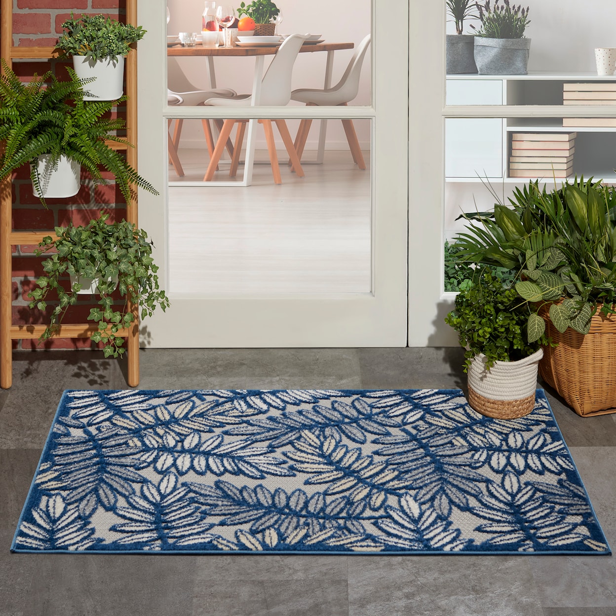 Nourison Aloha 2'8" x 4'  Rug