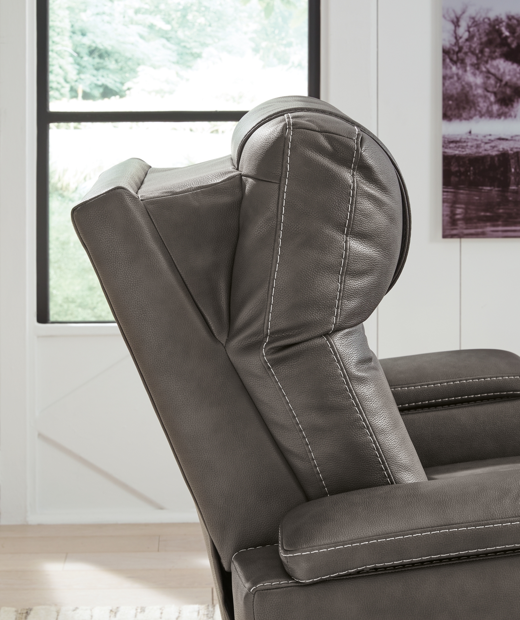 Signature Design by Ashley Feazada Pwr Recliner/Adj Headrest