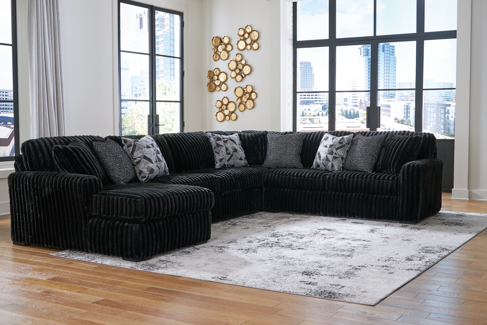 4-Piece Sectional With Chaise