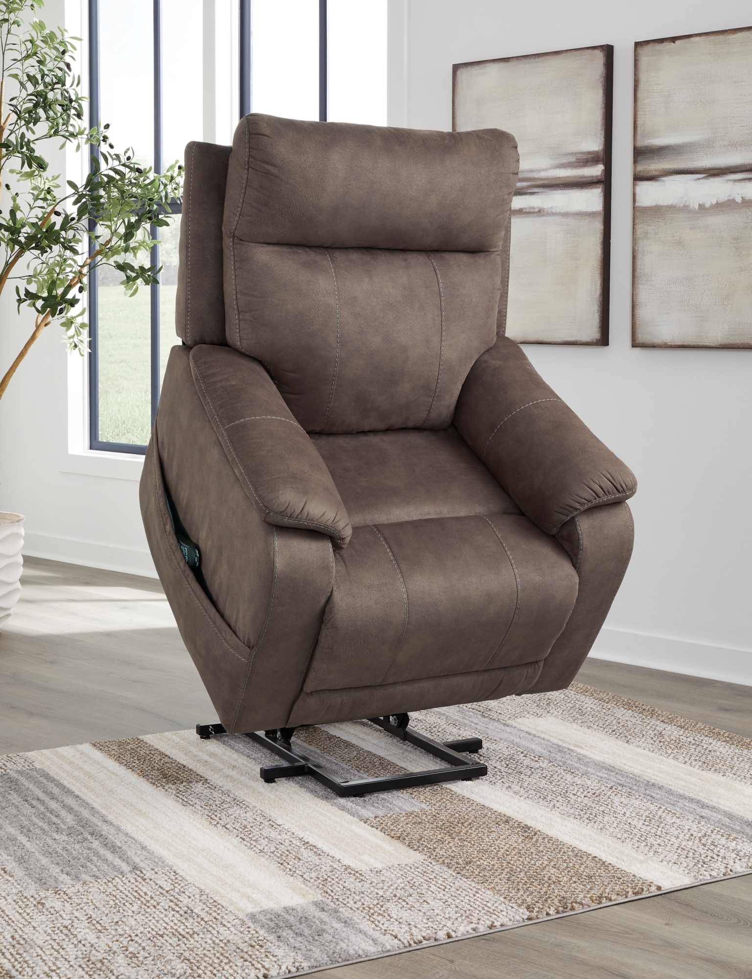 Signature Design by Ashley Crestmeade Power Lift Recliner