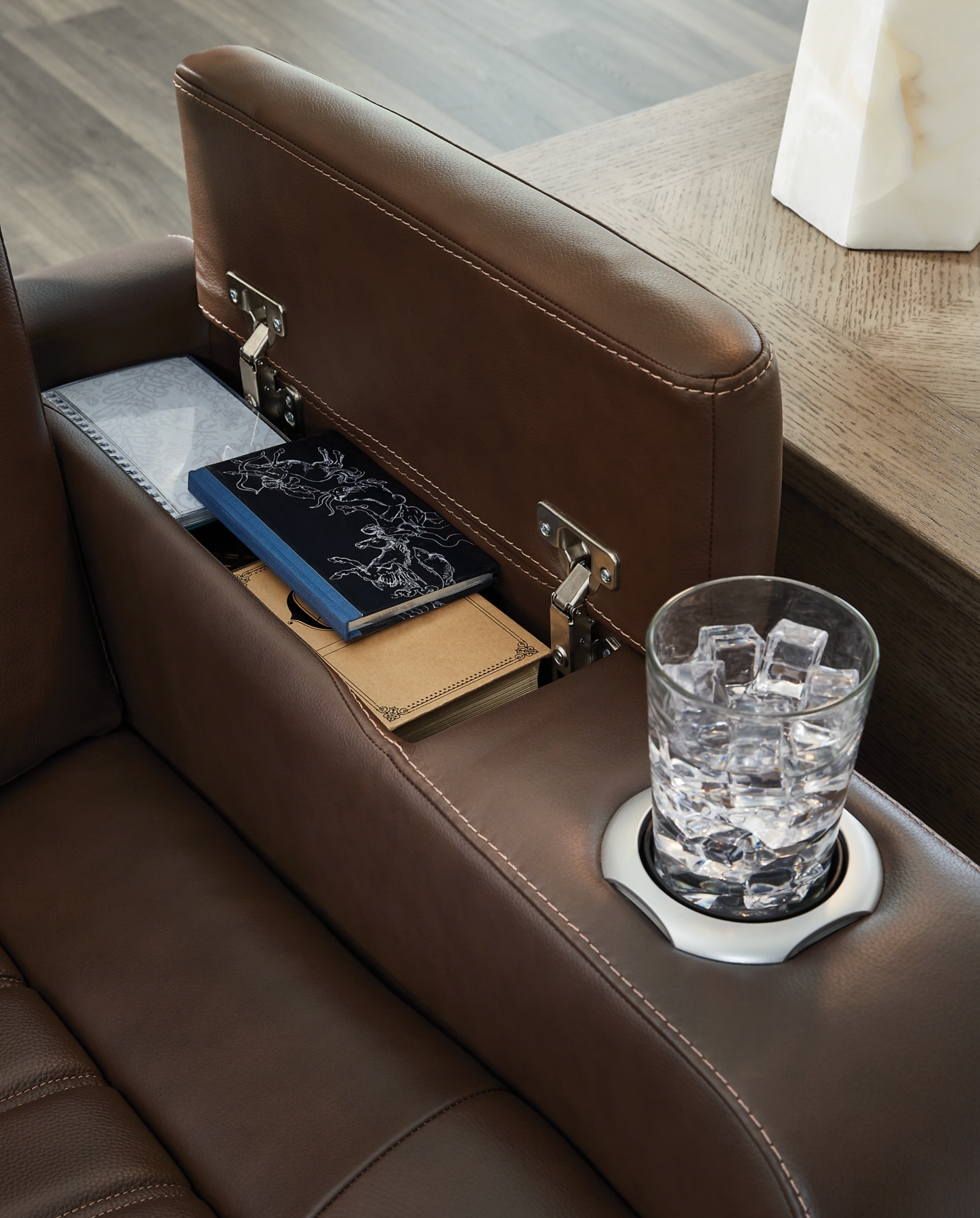 Signature Design by Ashley High Impact Pwr Recliner/Adj Headrest