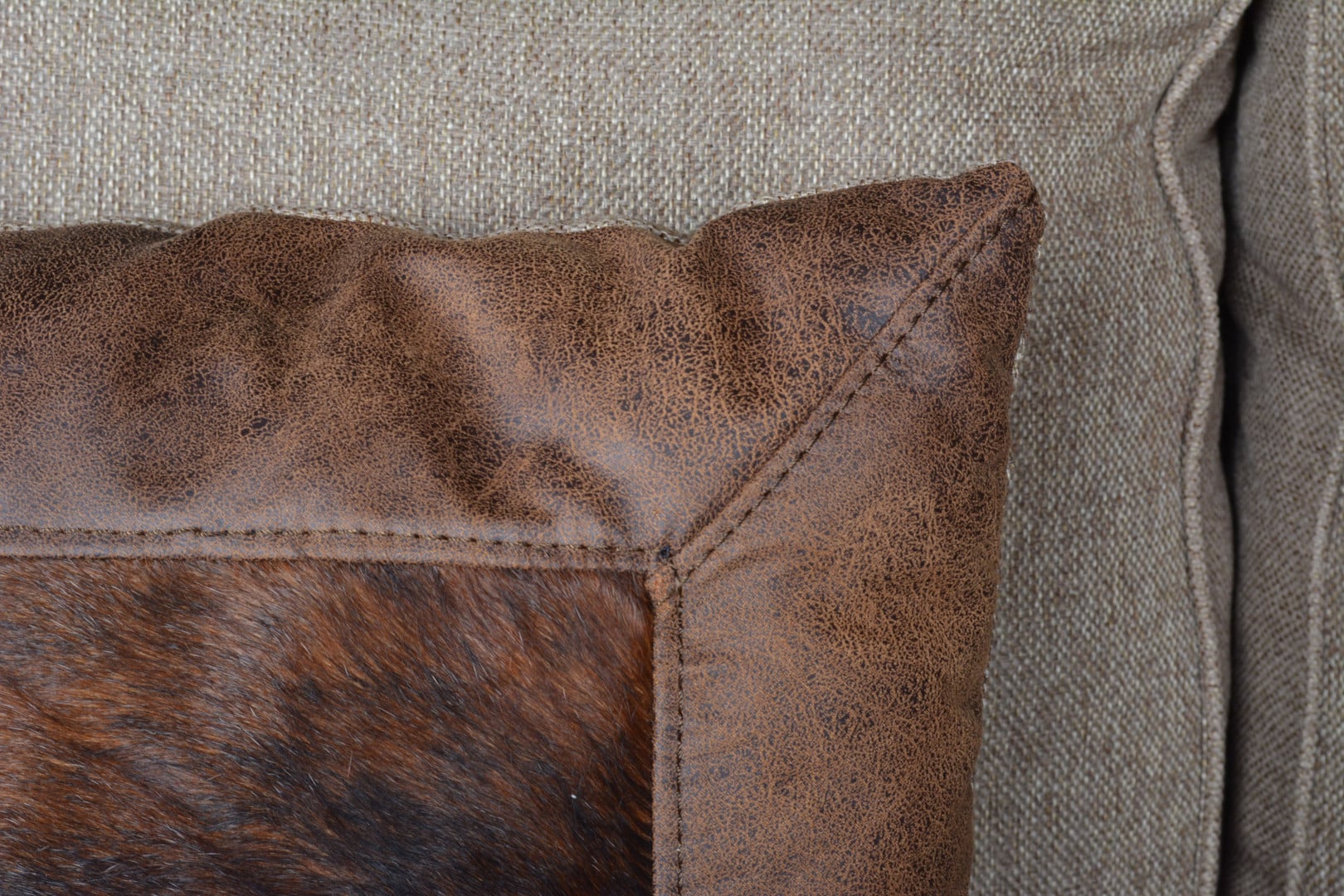 Horizon Home Horizon Home 2-Seat Loveseat