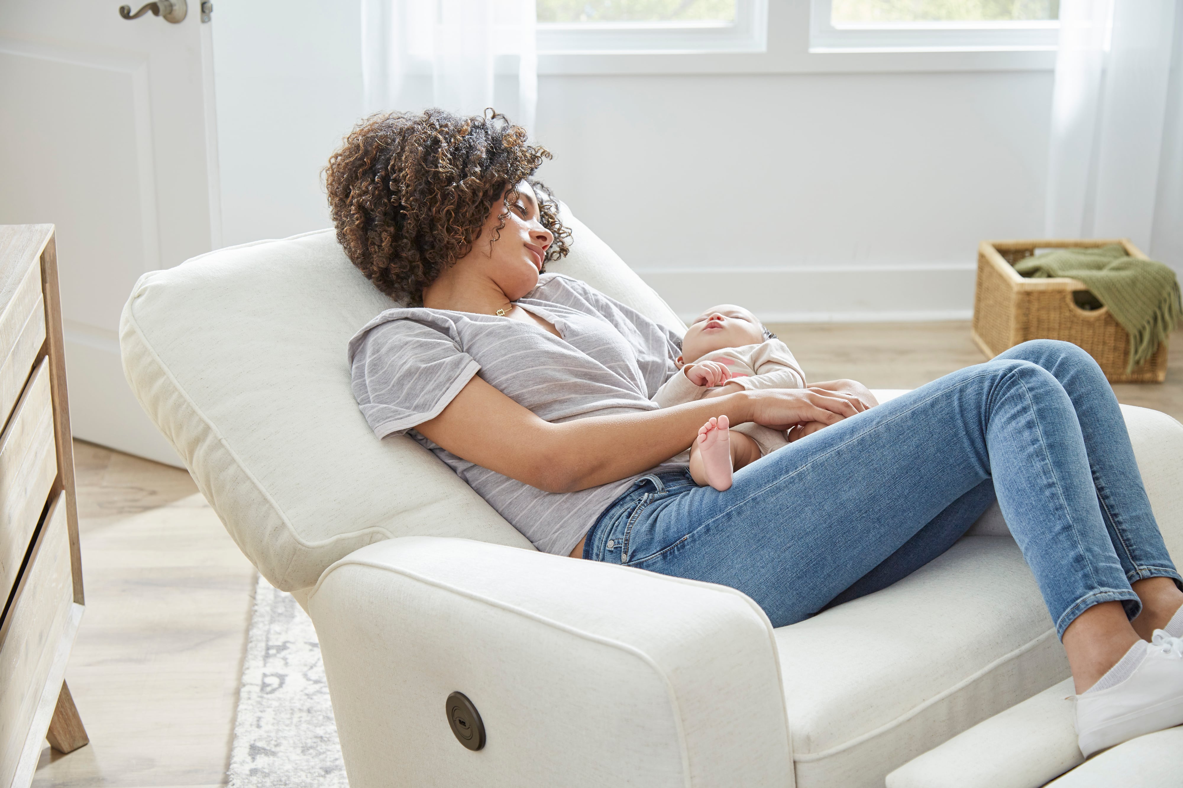 Best Home Furnishings Bilana Bilana Power Swivel Glider Recliner