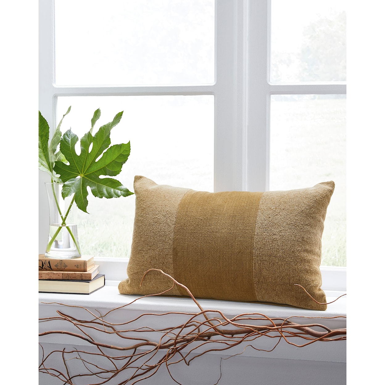 Signature Design Pillows Dovinton Pillow