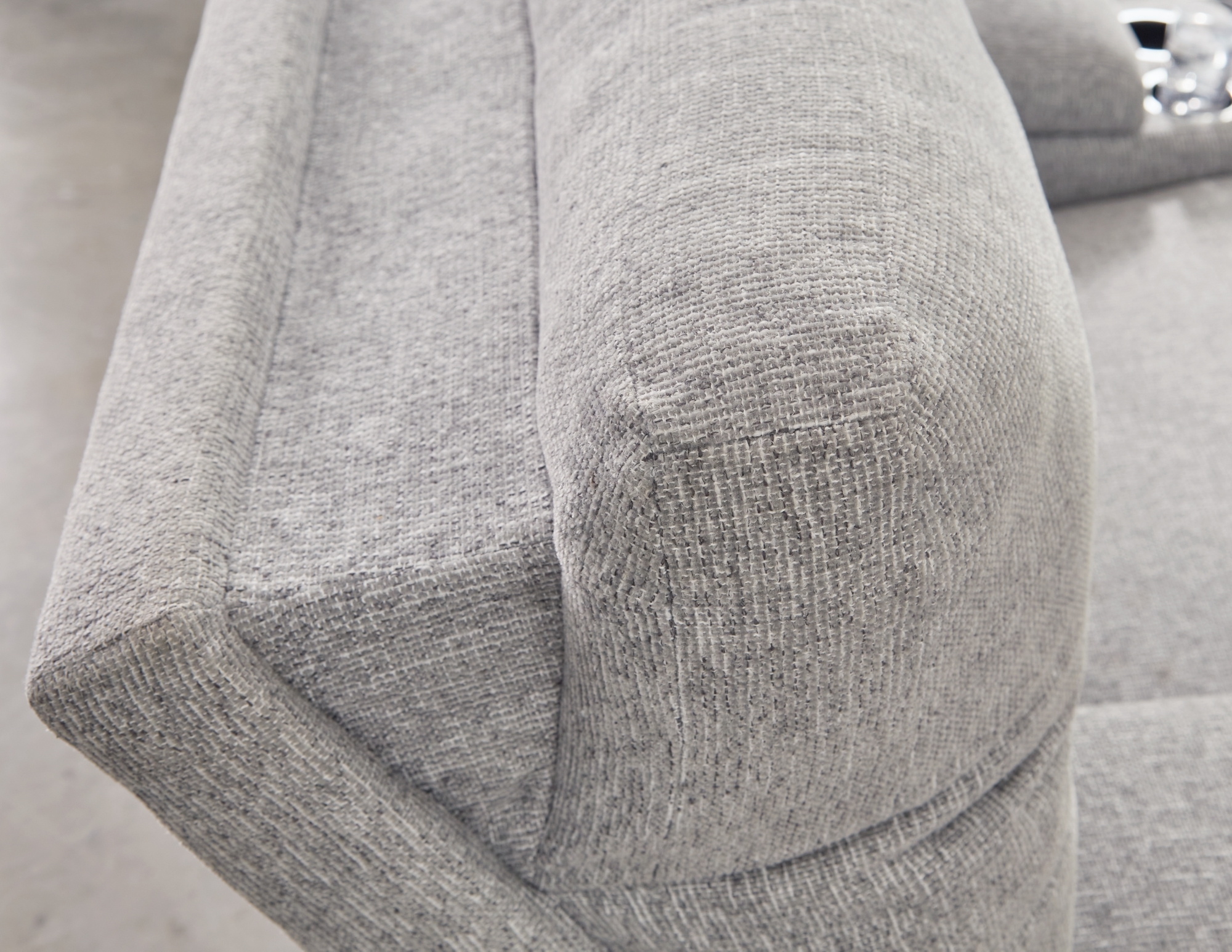 Signature Design by Ashley Acklen Place Wide Seat Power Recliner