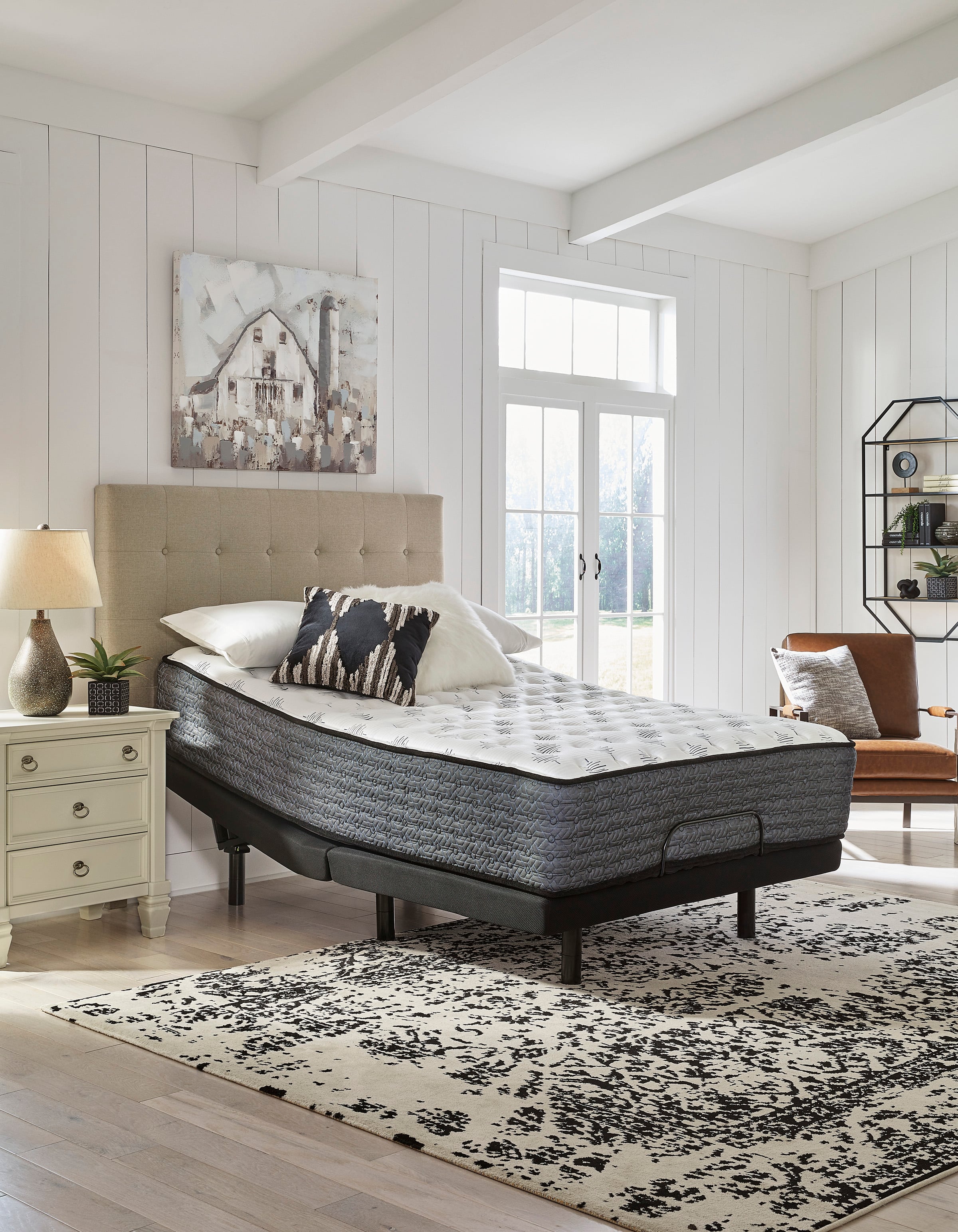 American Mattress Company Ultra Lux. Firm Tight Top w/ Mem. Foam M57131