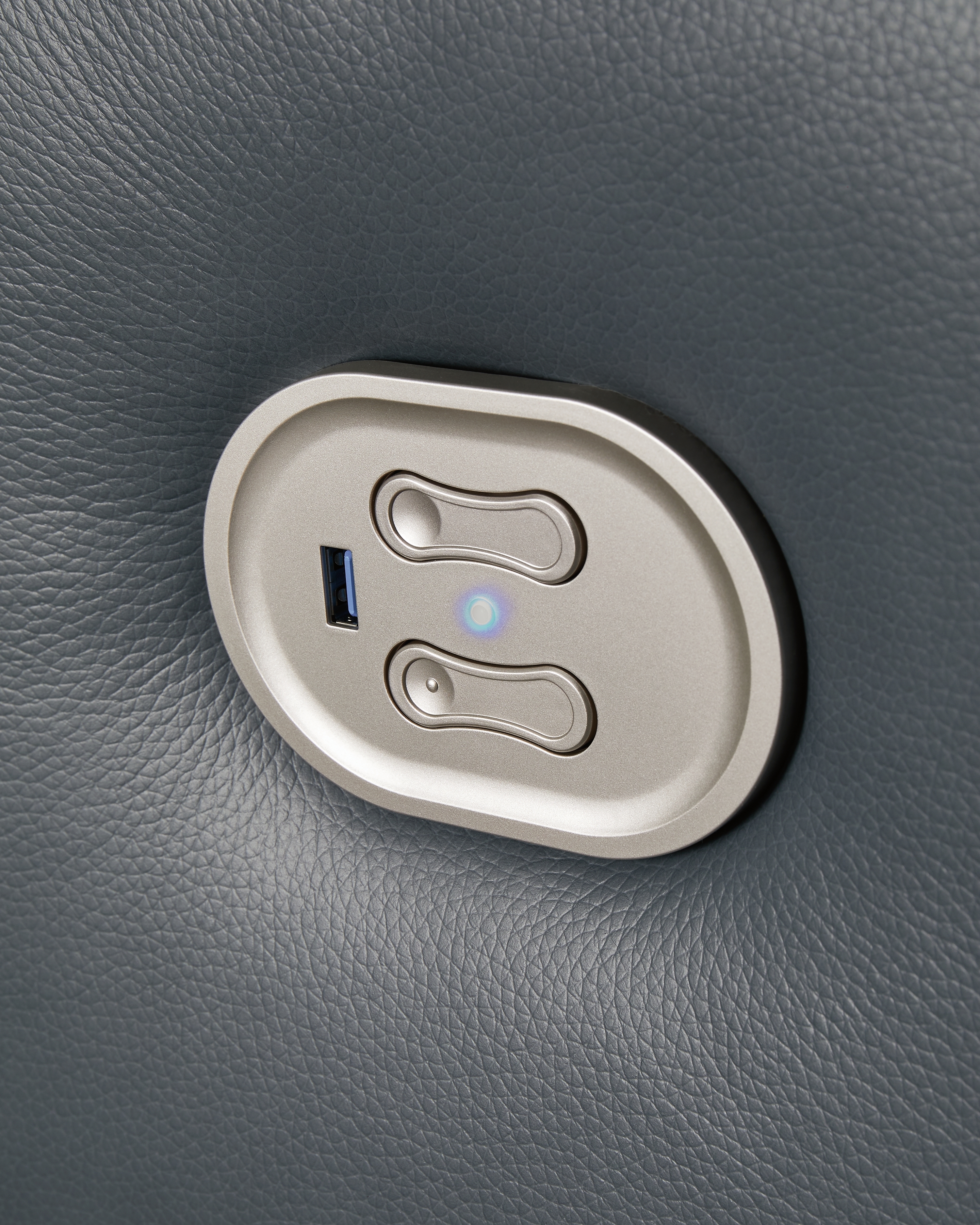 Signature Design Mindanao Living Room Set