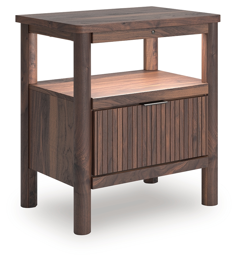 Signature Design by Ashley Pamytta Queen Bedroom Set