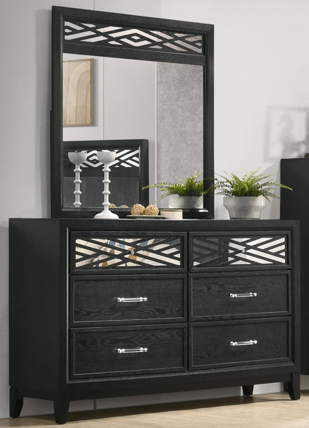 Black mirror on sale dresser set