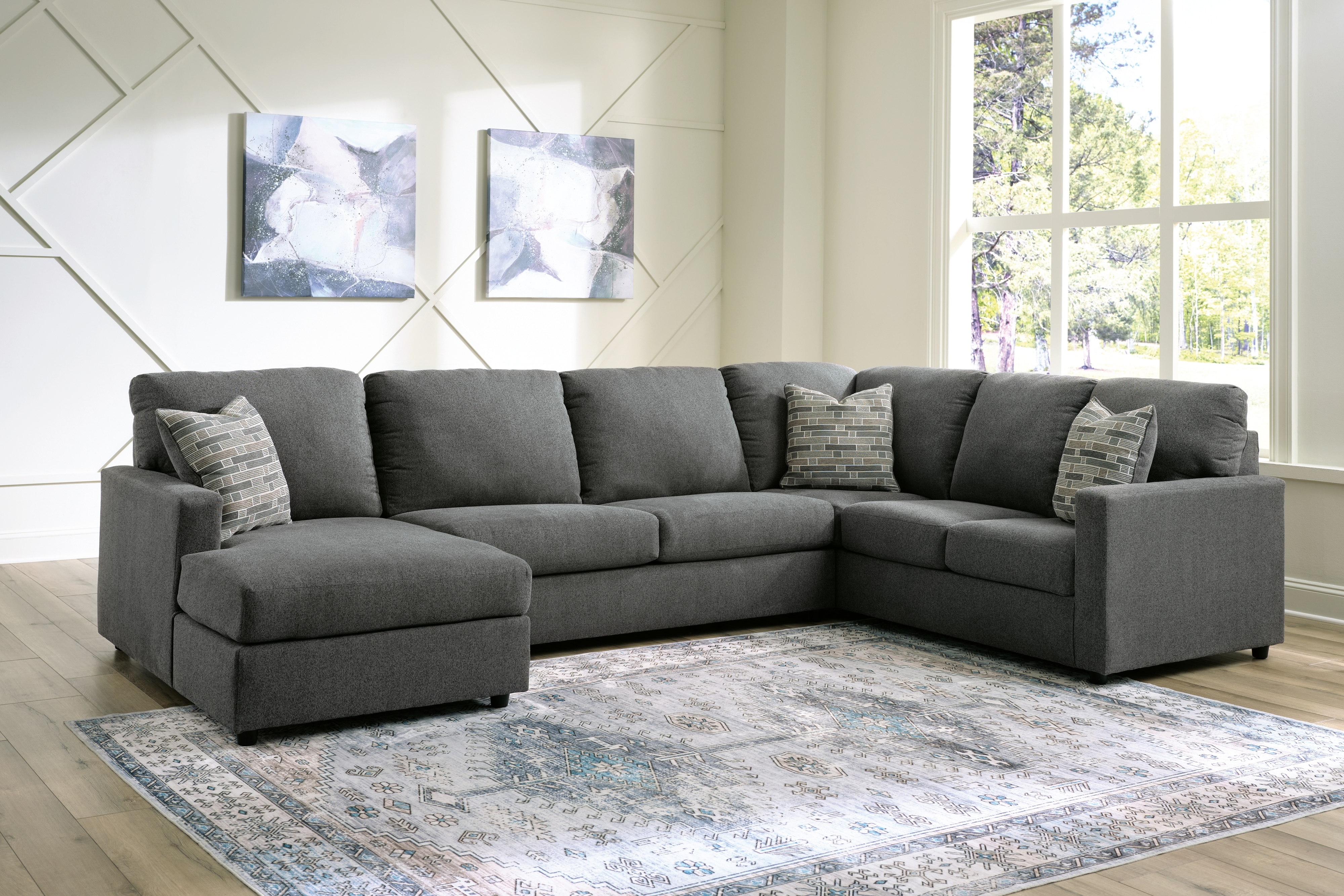 Sectional With Chaise
