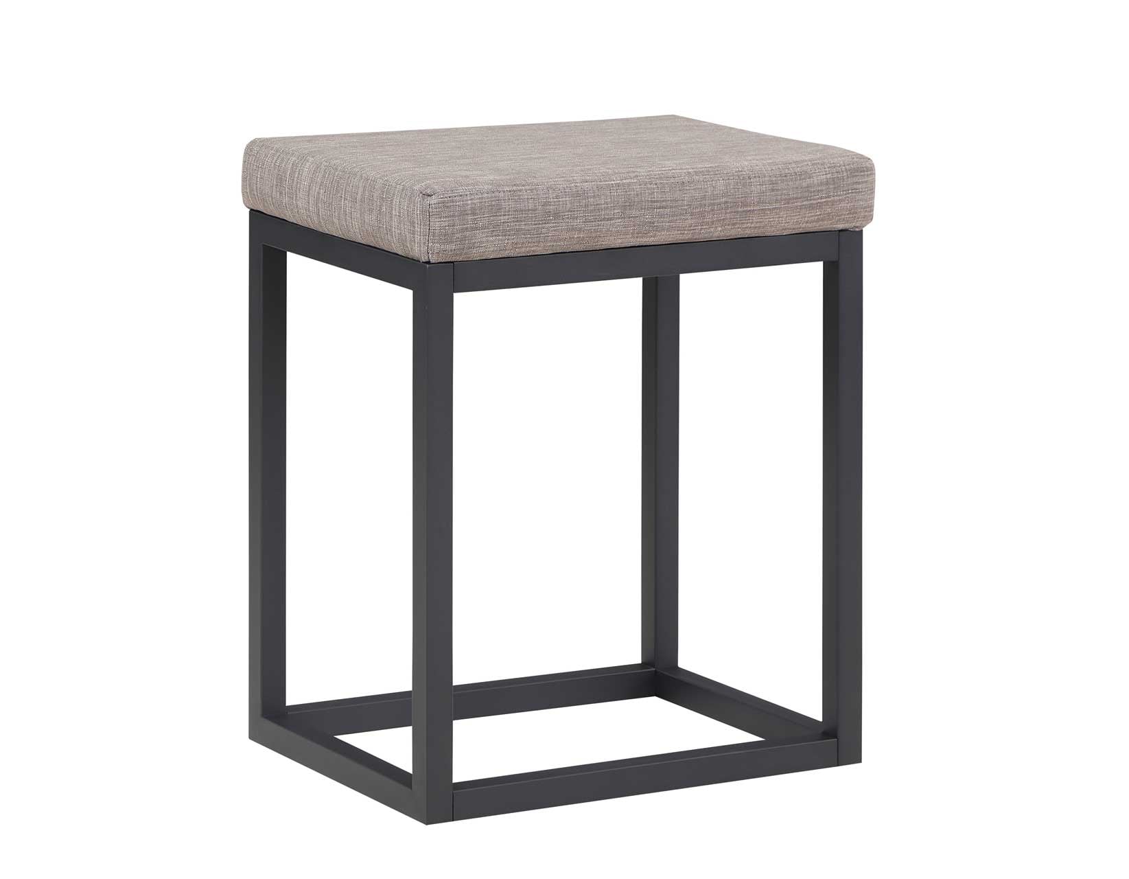 Steve Silver Yukon Counter Bar and Upholstered Stools