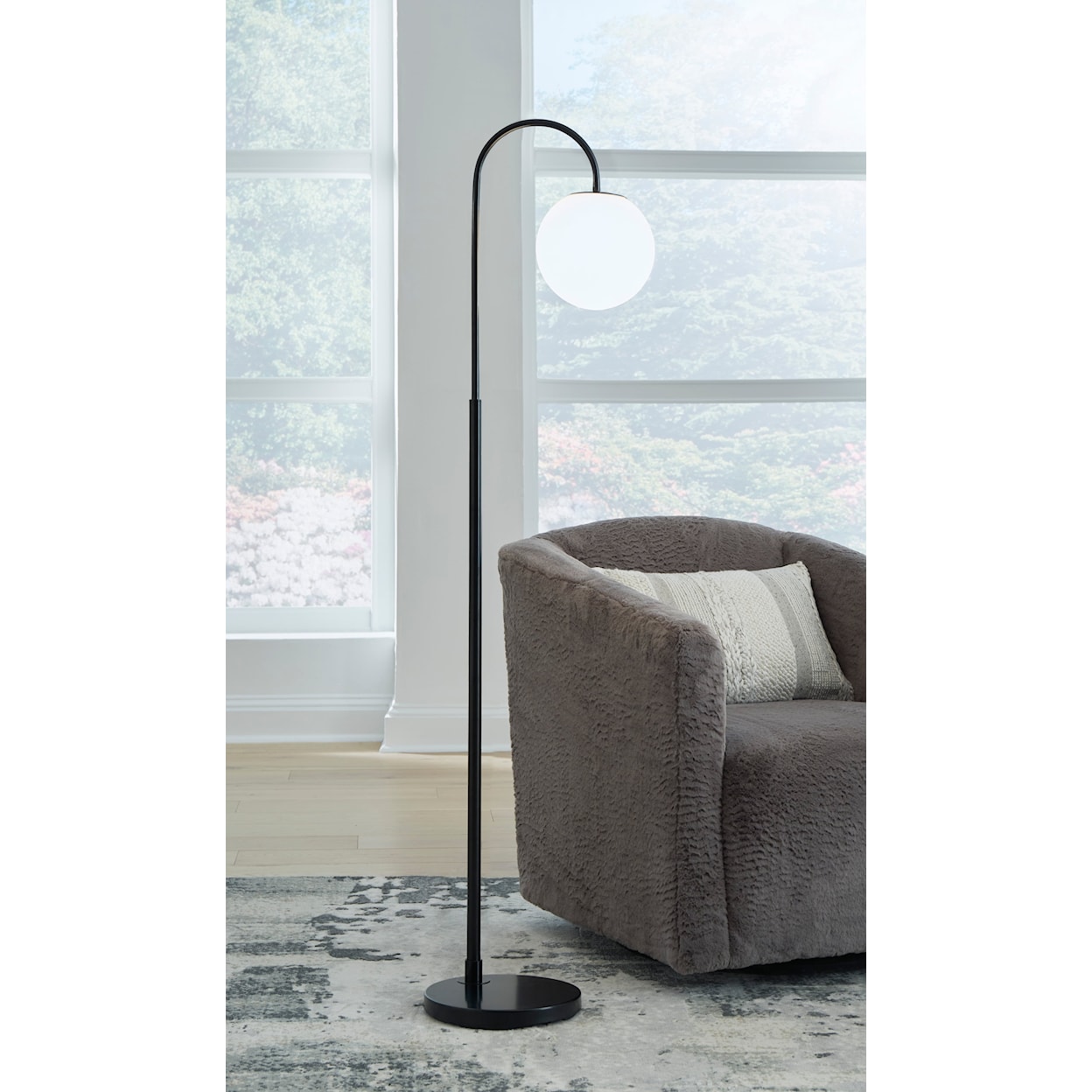 Ashley Furniture Signature Design Walkford Floor Lamp