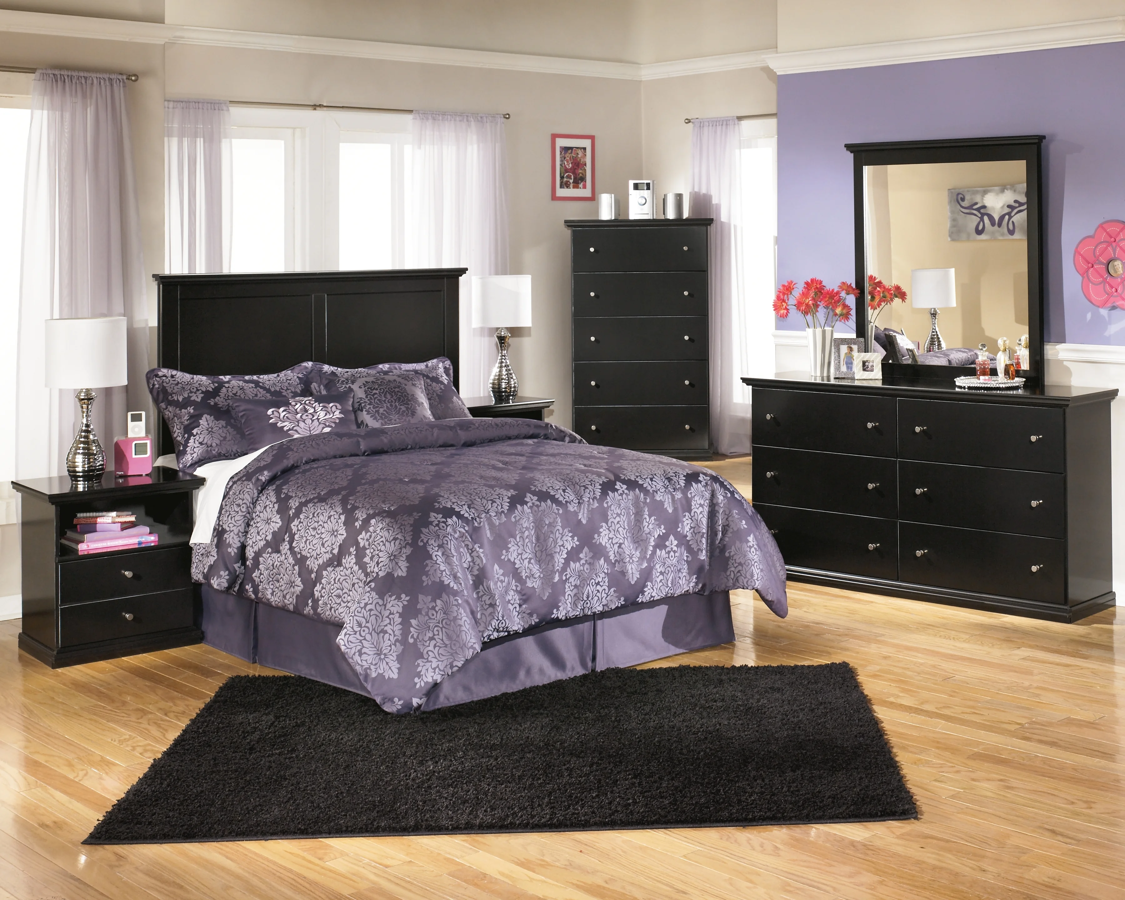 Signature Design by Ashley Maribel B138-46 5-Drawer Chest