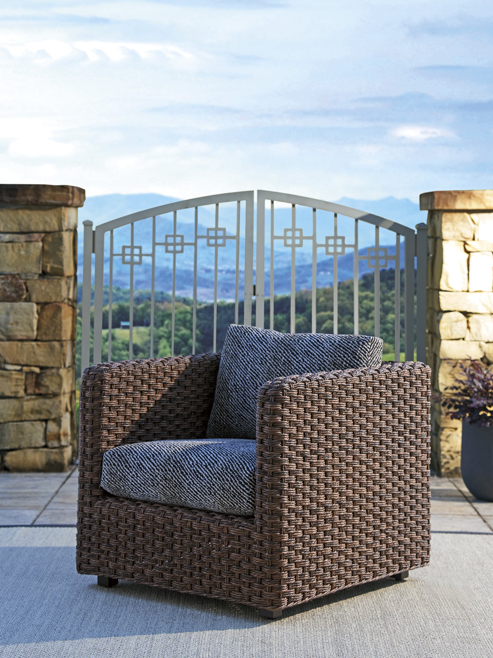 Tommy Bahama Outdoor Living Kilimanjaro Outdoor Lounge Chair