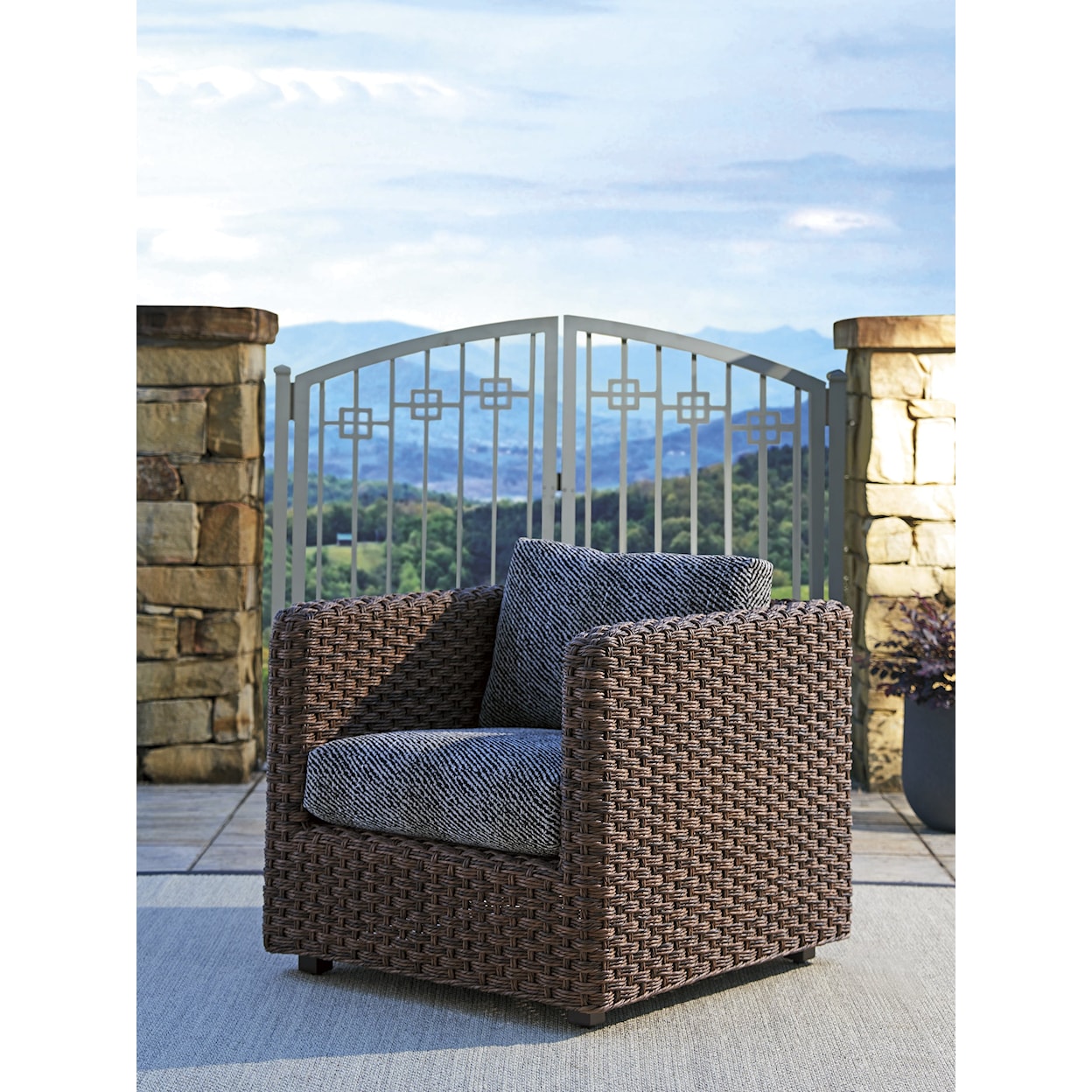Tommy Bahama Outdoor Living Kilimanjaro Outdoor Lounge Chair