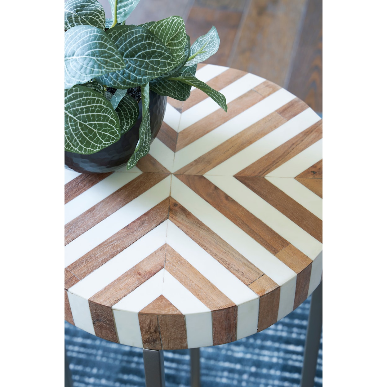 Signature Design by Ashley Geometric Drink Table
