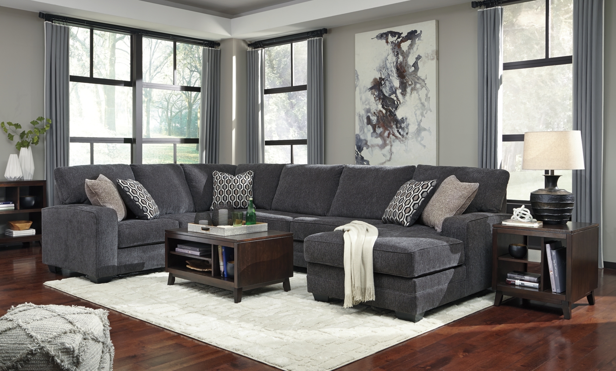 Sectional With Chaise