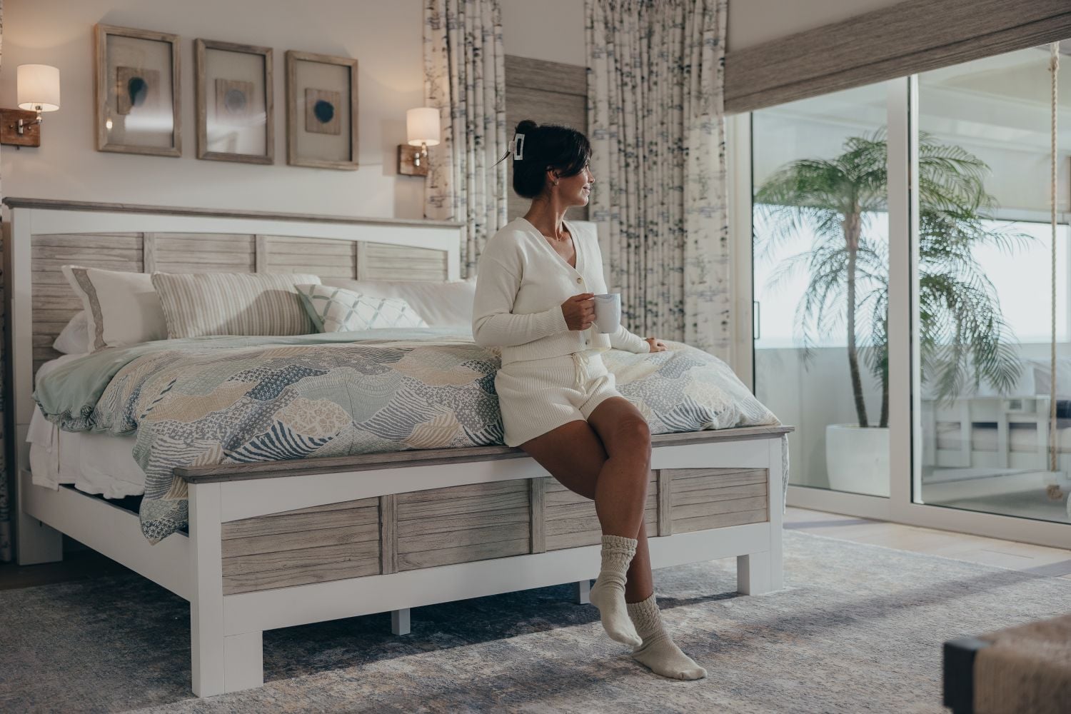 Sea Winds Trading Company Islamorada Bedroom Collection B23336