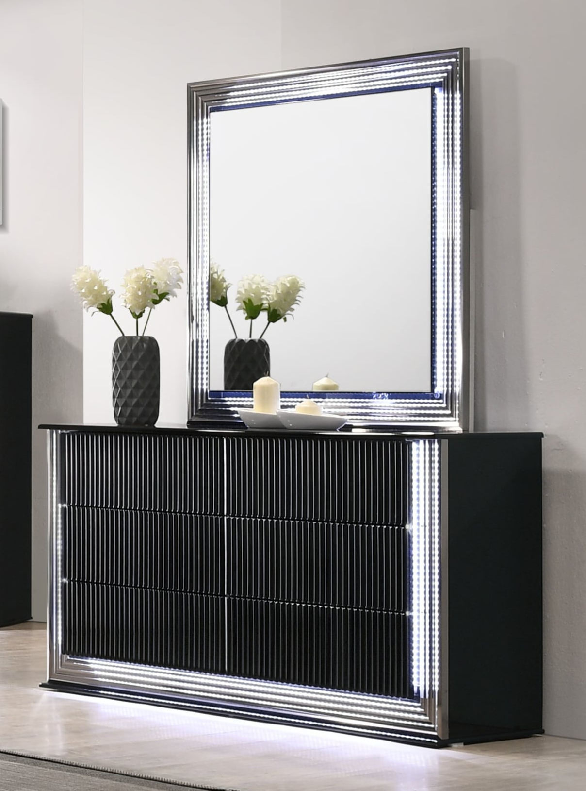 Global Furniture Aspen ASPENBLACKD W/ LED Contemporary 6Drawer