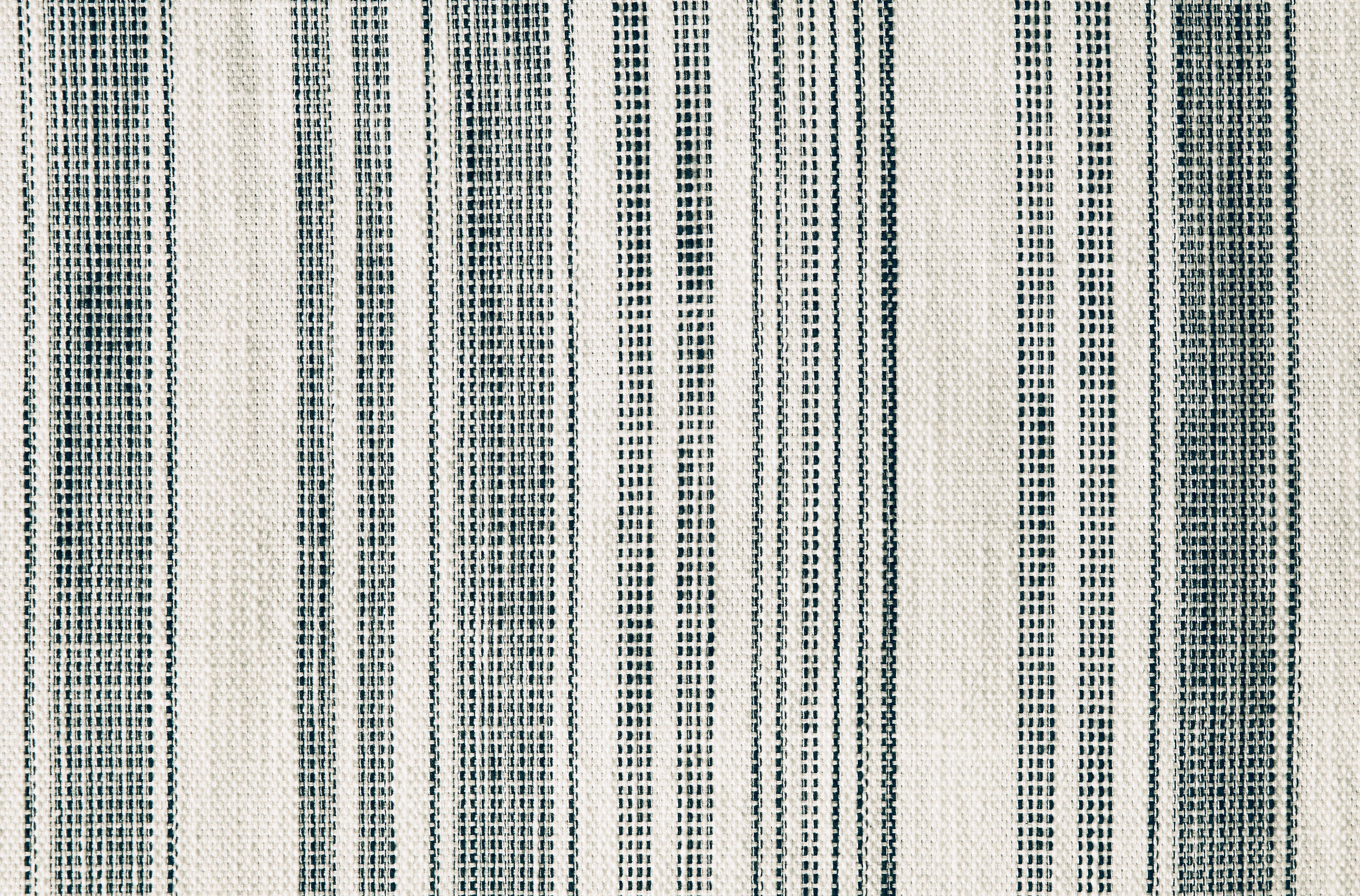 Signature Design by Ashley Bedding Sets Reidler King Comforter Set