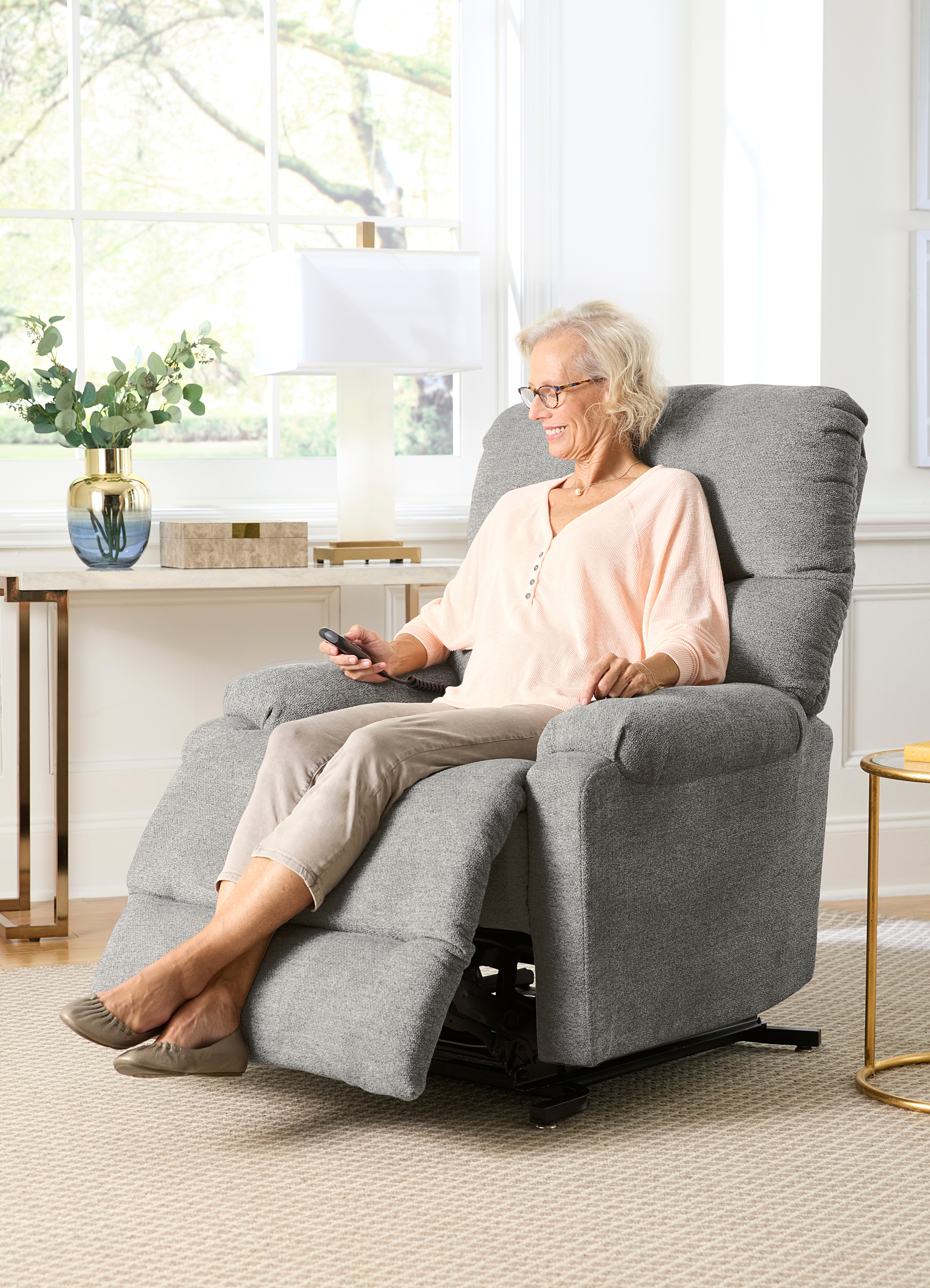Best Home Furnishings Karen Power Lift Recliner