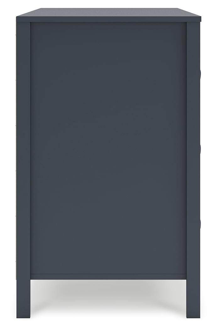 Signature Design by Ashley Simmenfort Dresser