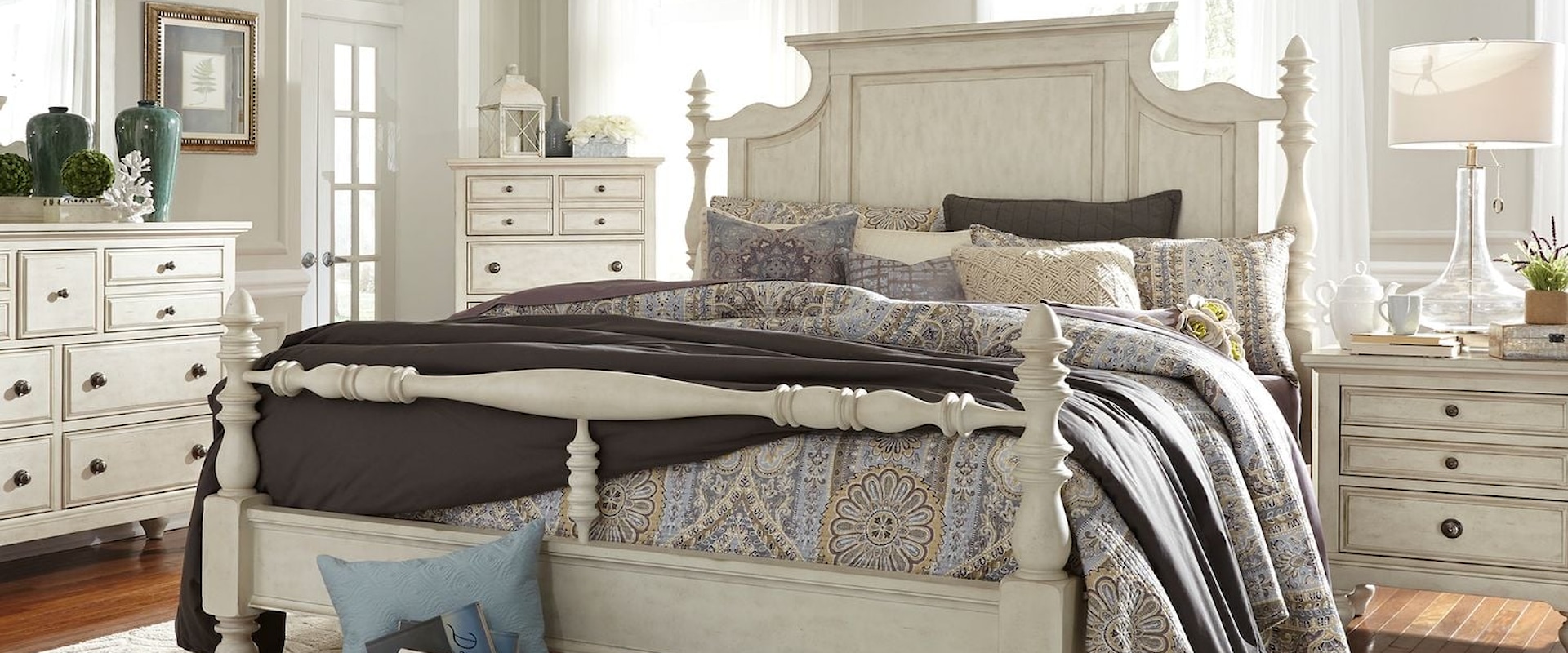 Transitional Queen Bedroom Set