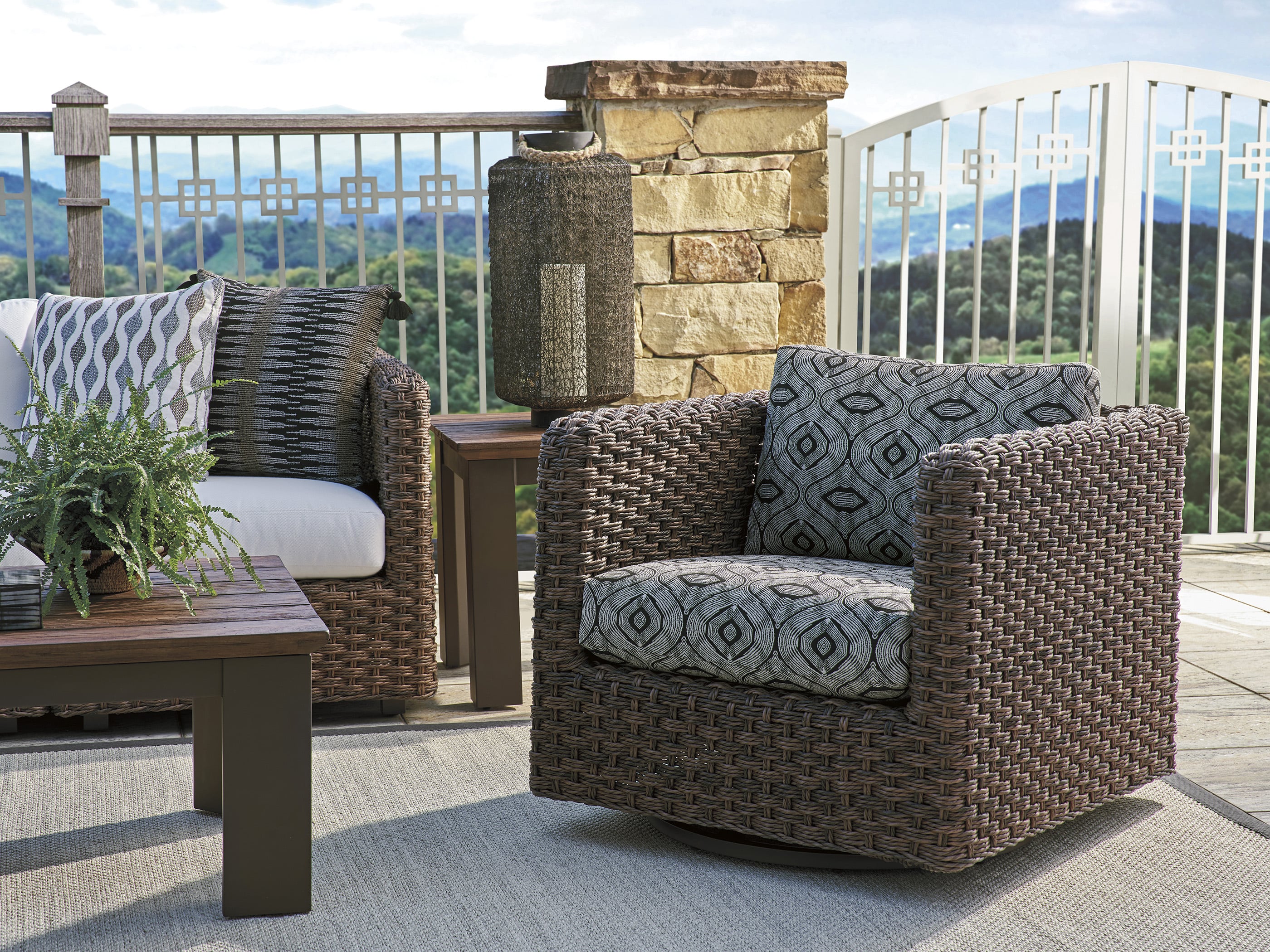 Tommy Bahama Outdoor Living Kilimanjaro Swivel Glider Lounge Chair