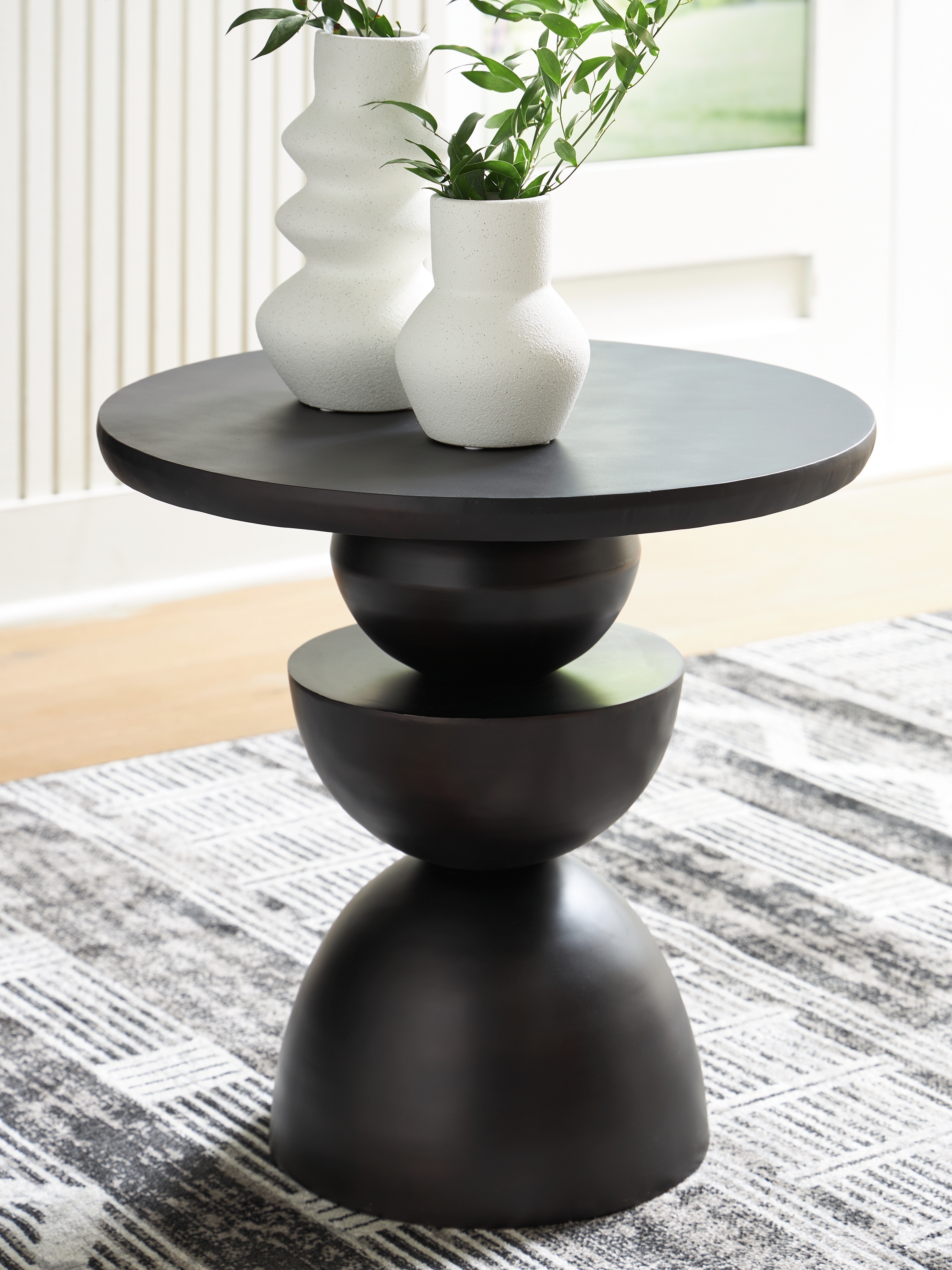 Signature Design by Ashley Kurtson Accent Table
