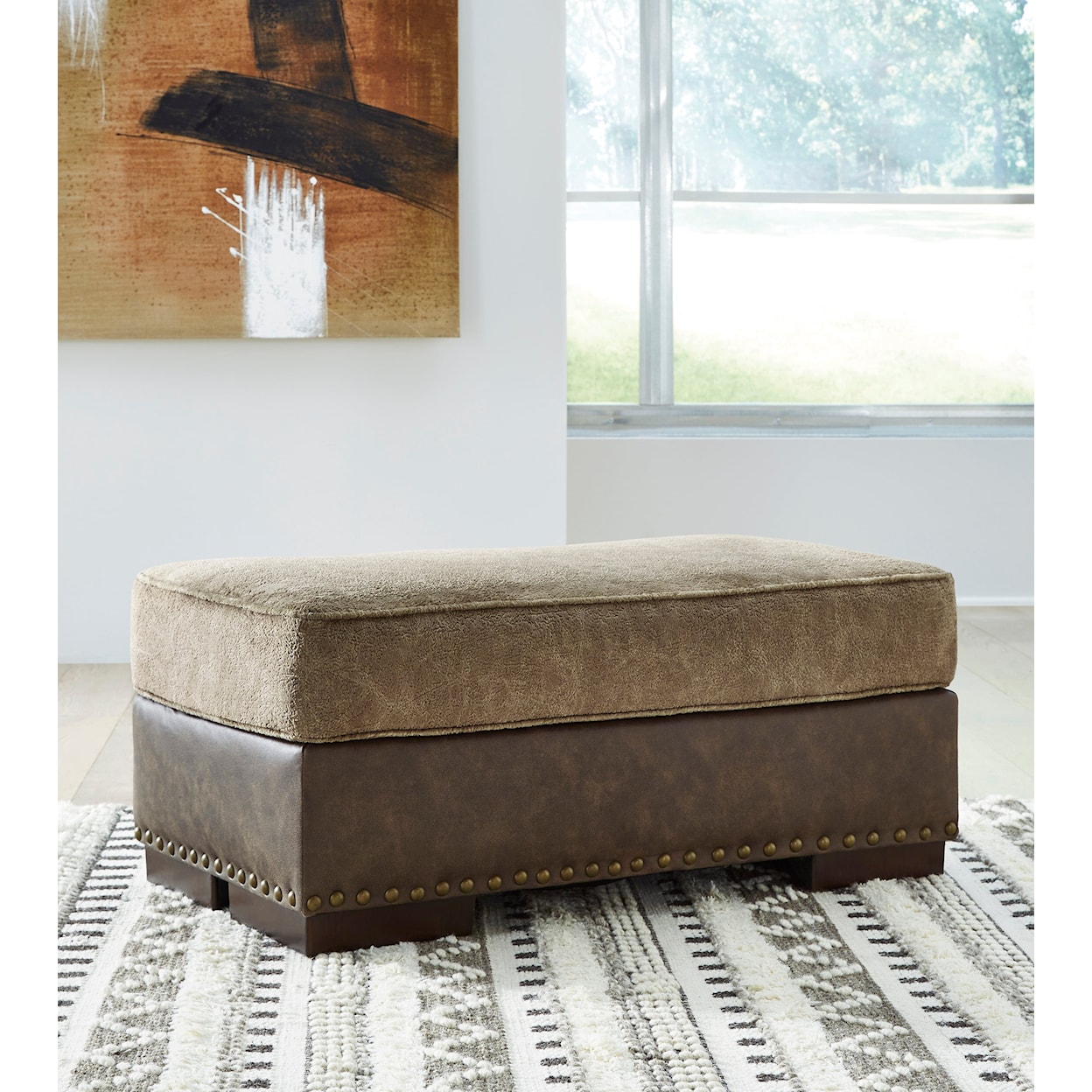 Benchcraft Alesbury Ottoman