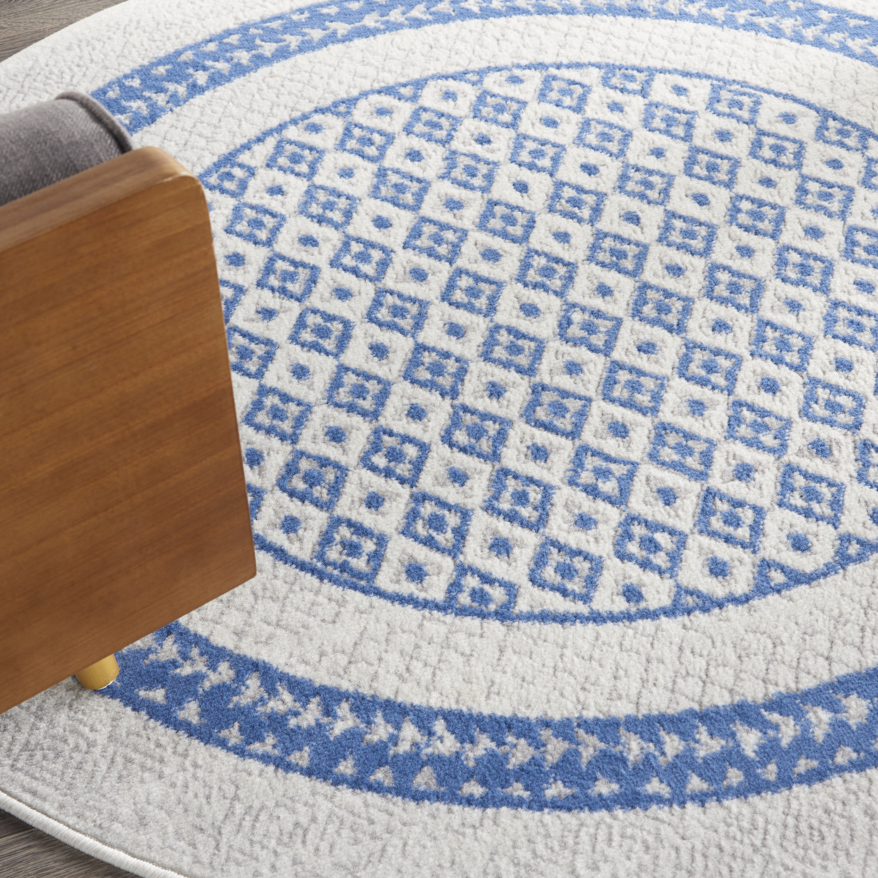 Nourison Whimsicle 5' Round  Rug