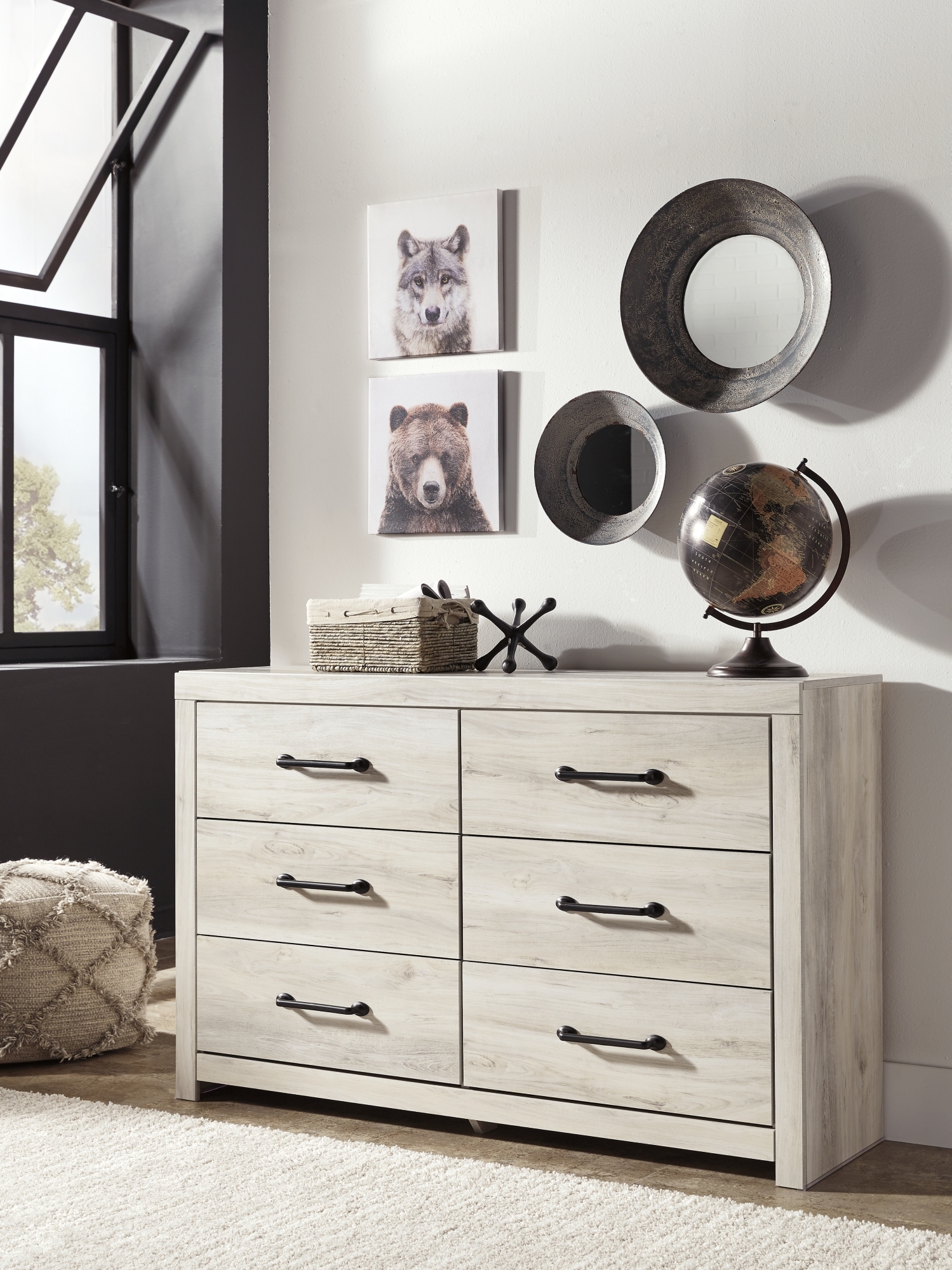 Signature Design by Ashley Cambeck Six Drawer Dresser