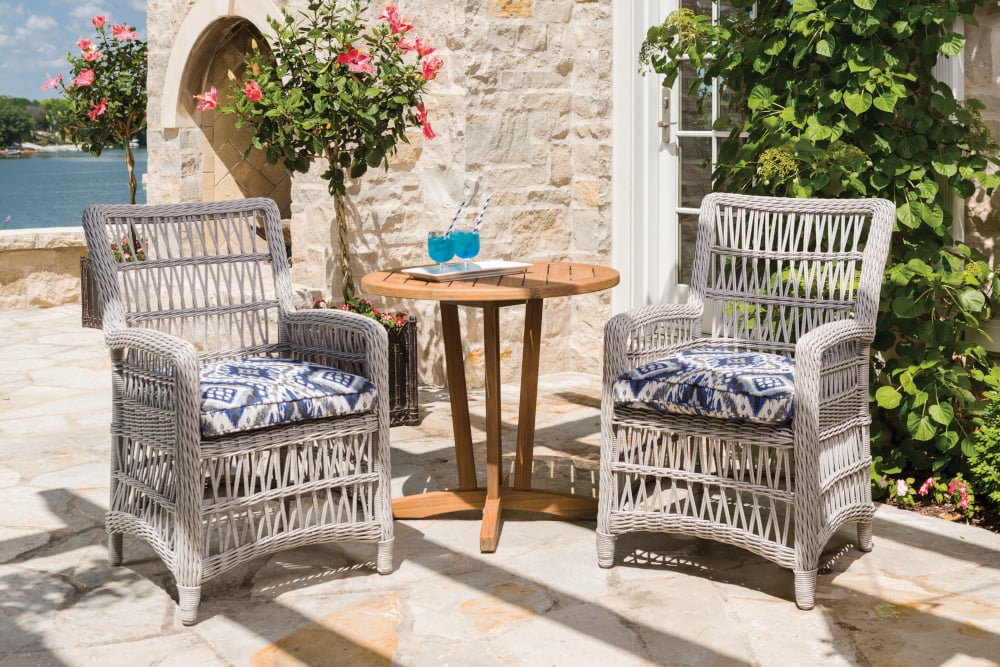 Lloyd Flanders Teak 30" Round Bistro Table