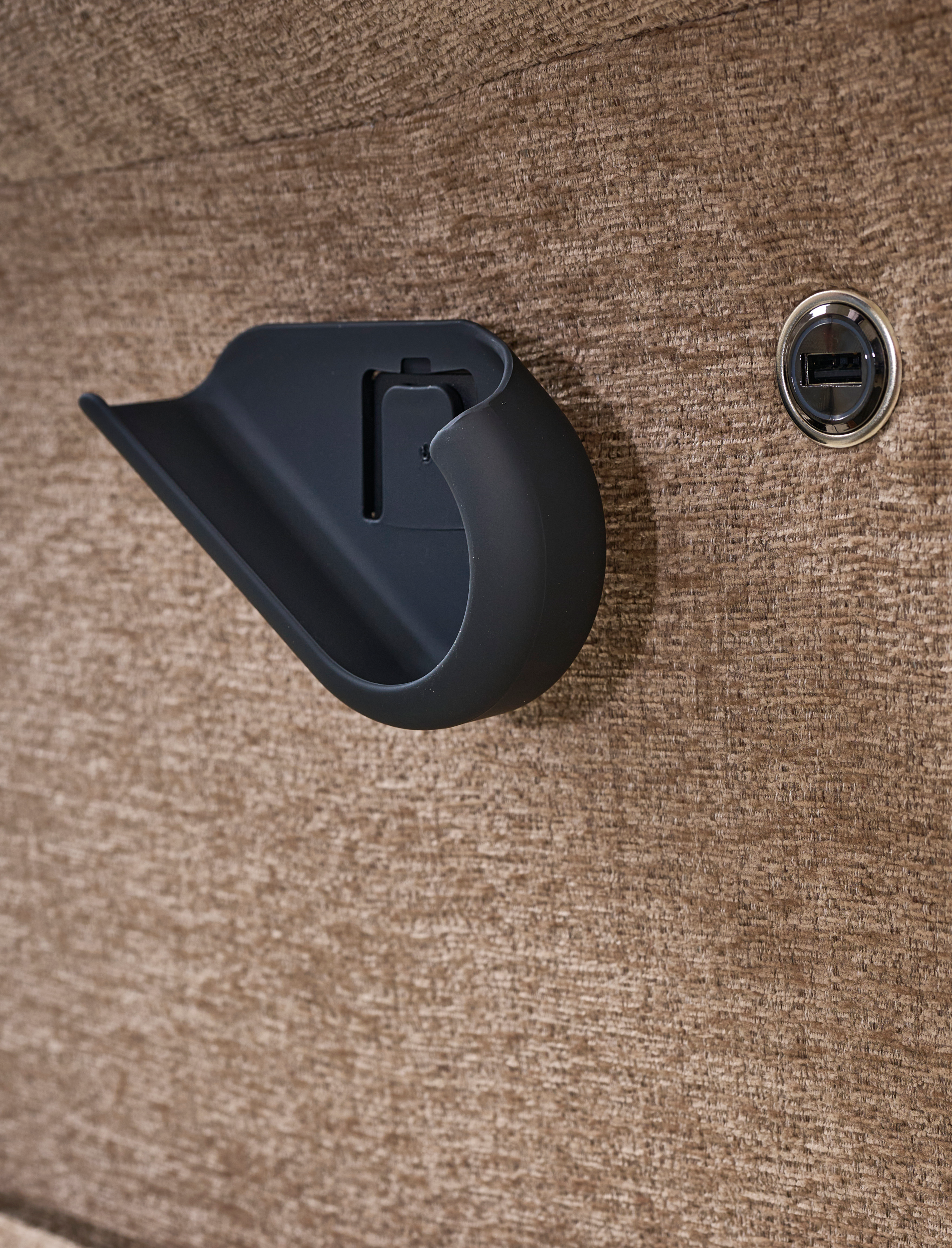 UltraComfort Vega Medium/Wide Recliner