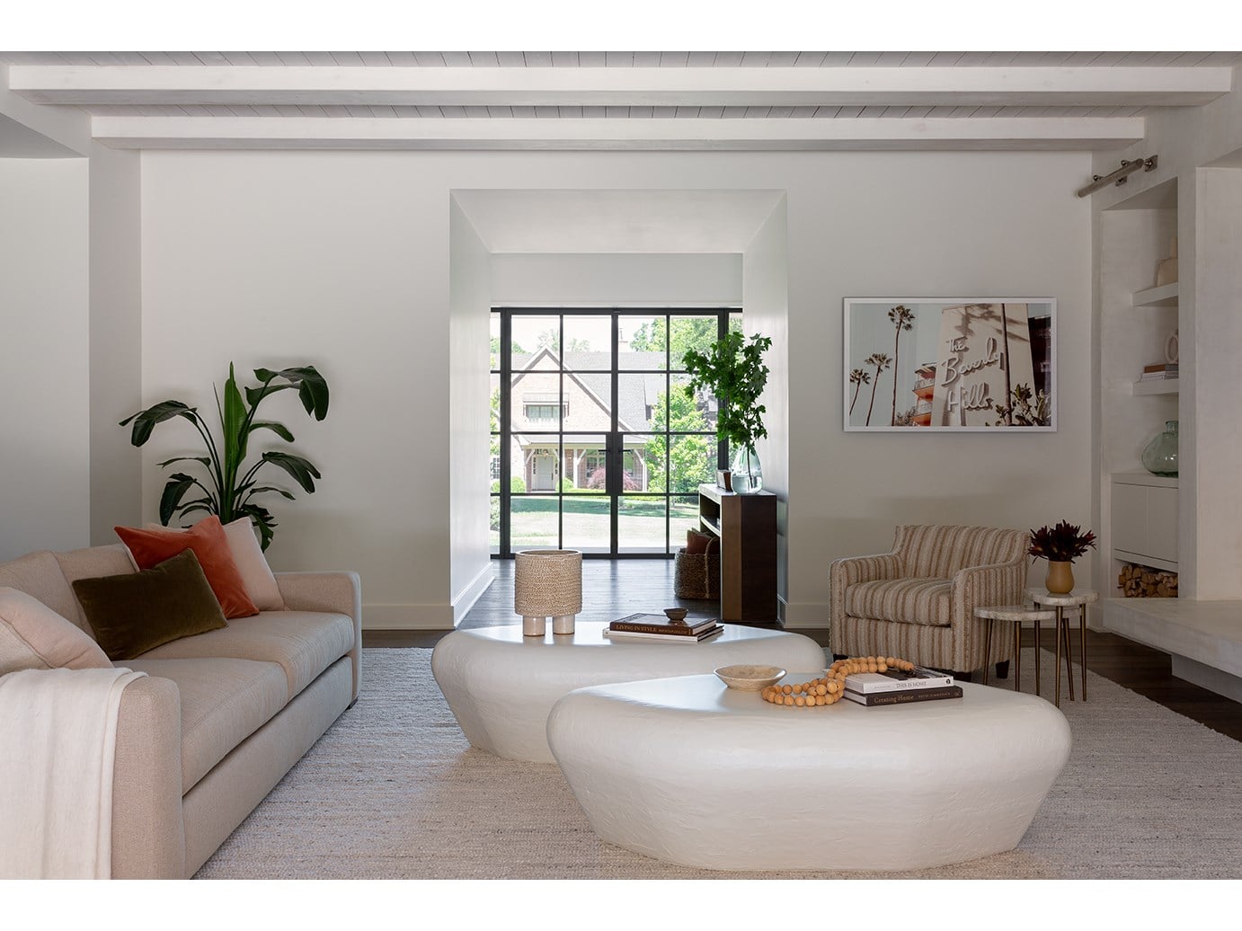 Universal Erinn V x Universal Piedra Cocktail Table