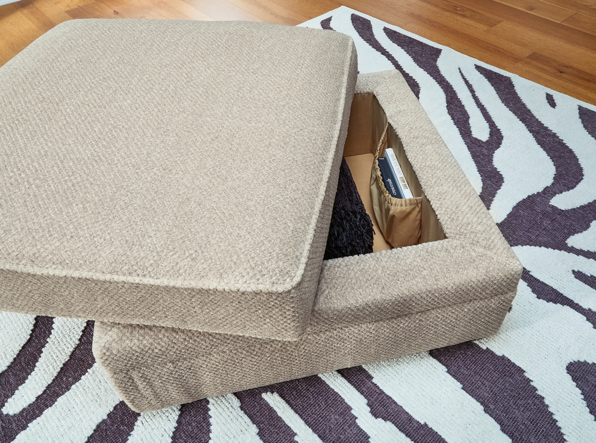 Benchcraft Calnita Ottoman With Storage