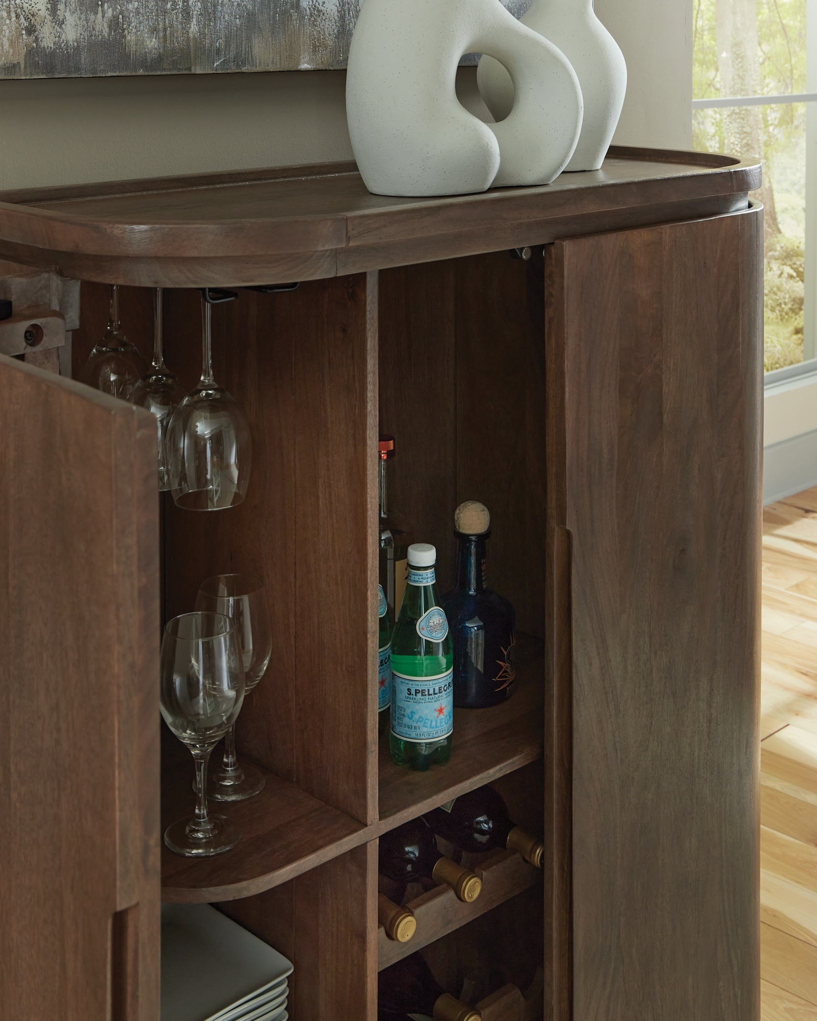 Signature Design by Ashley Landermont Bar Cabinet