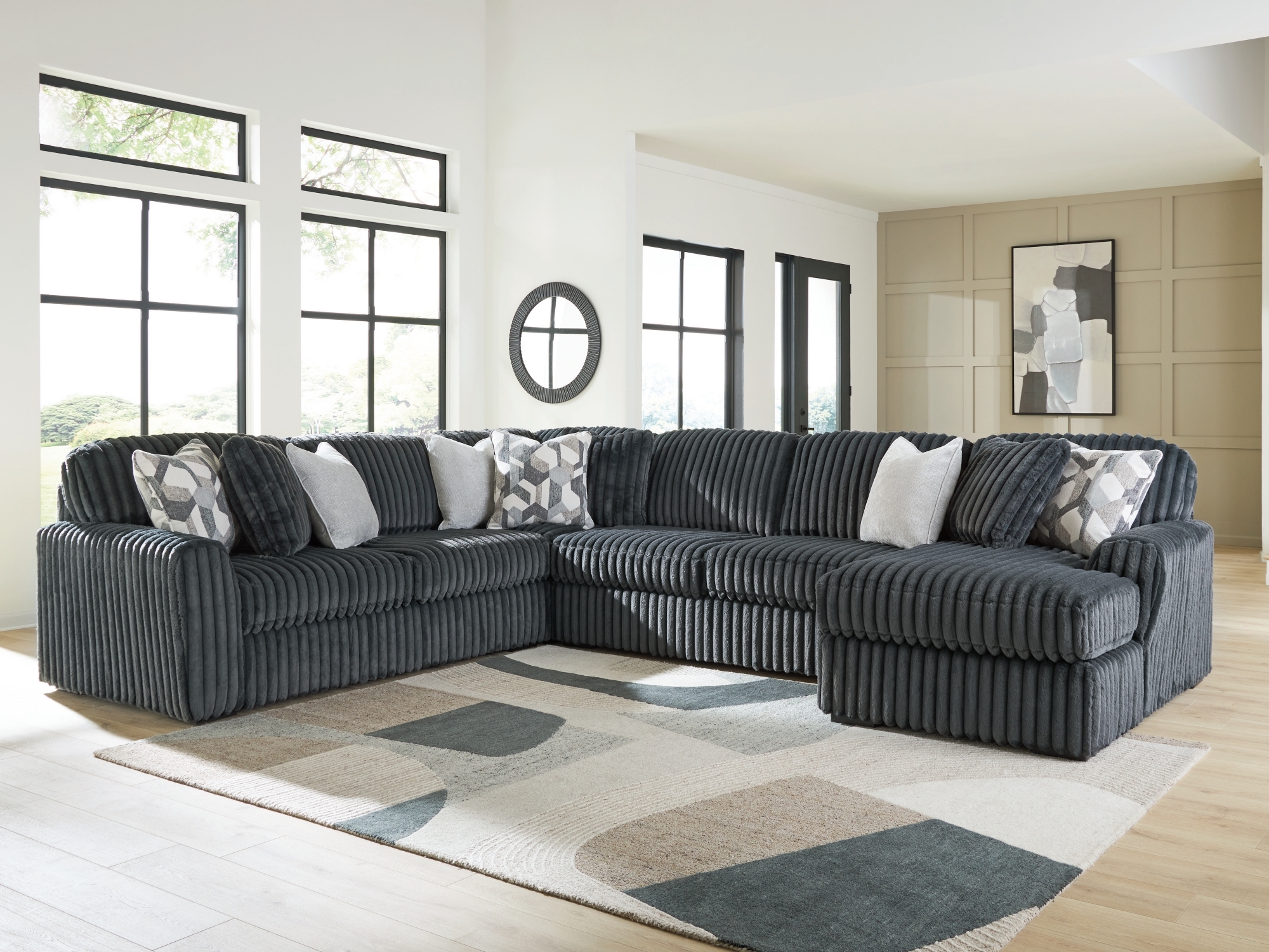 4-Piece Sectional With Chaise